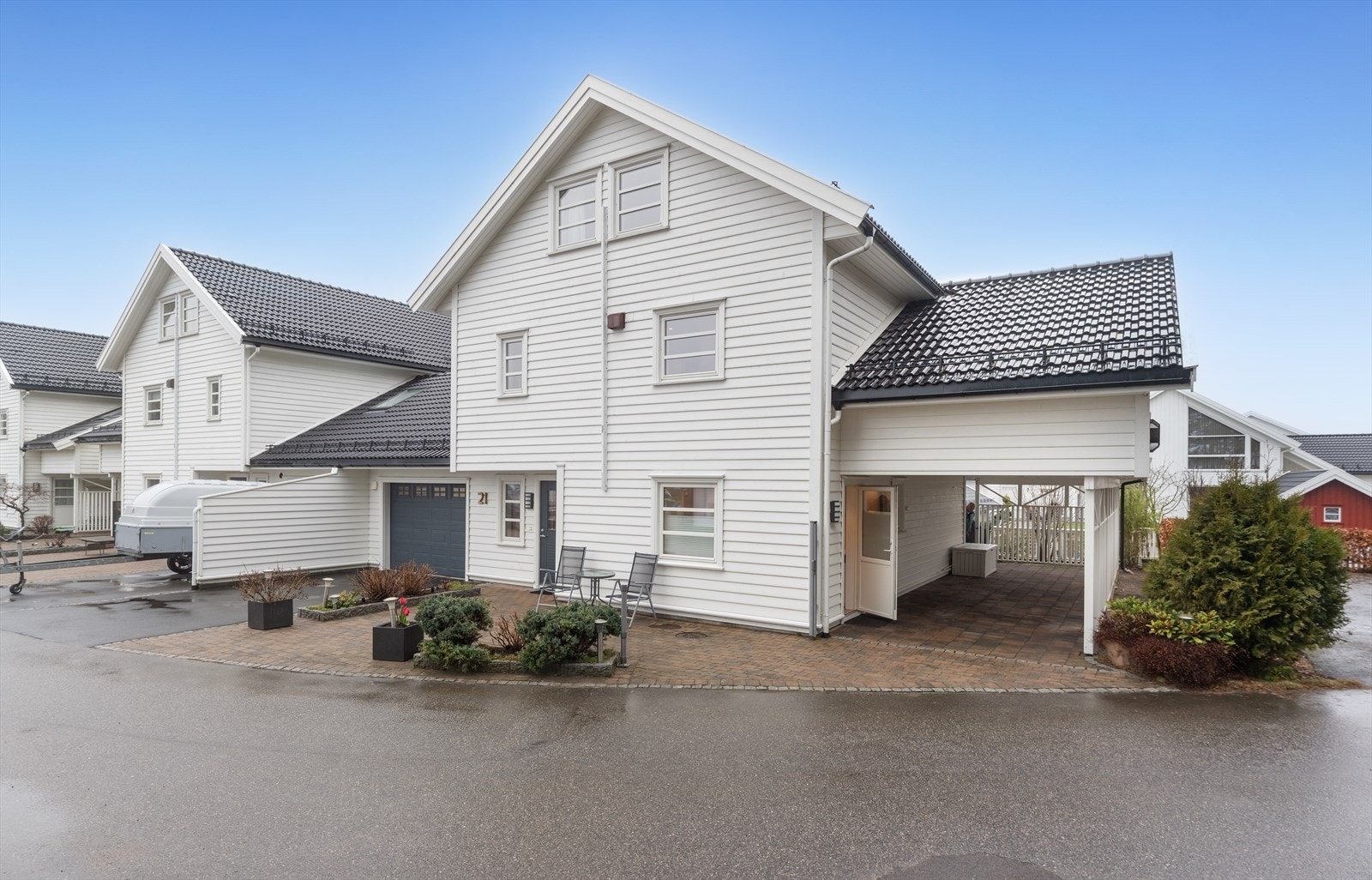 Her kan man bare nyte i fine omgivelser Galleribilde