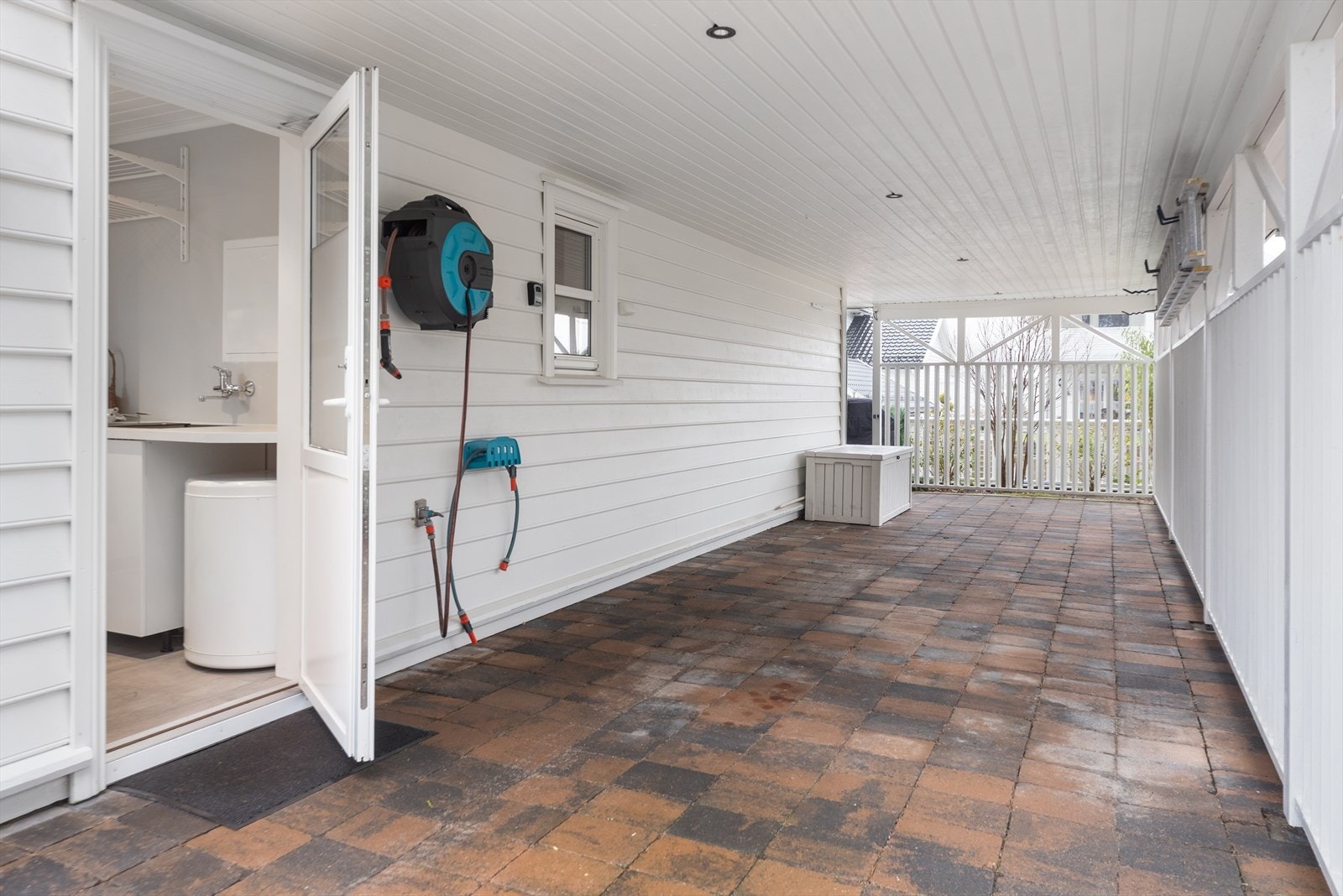 Biinngang til vaskerom Galleribilde