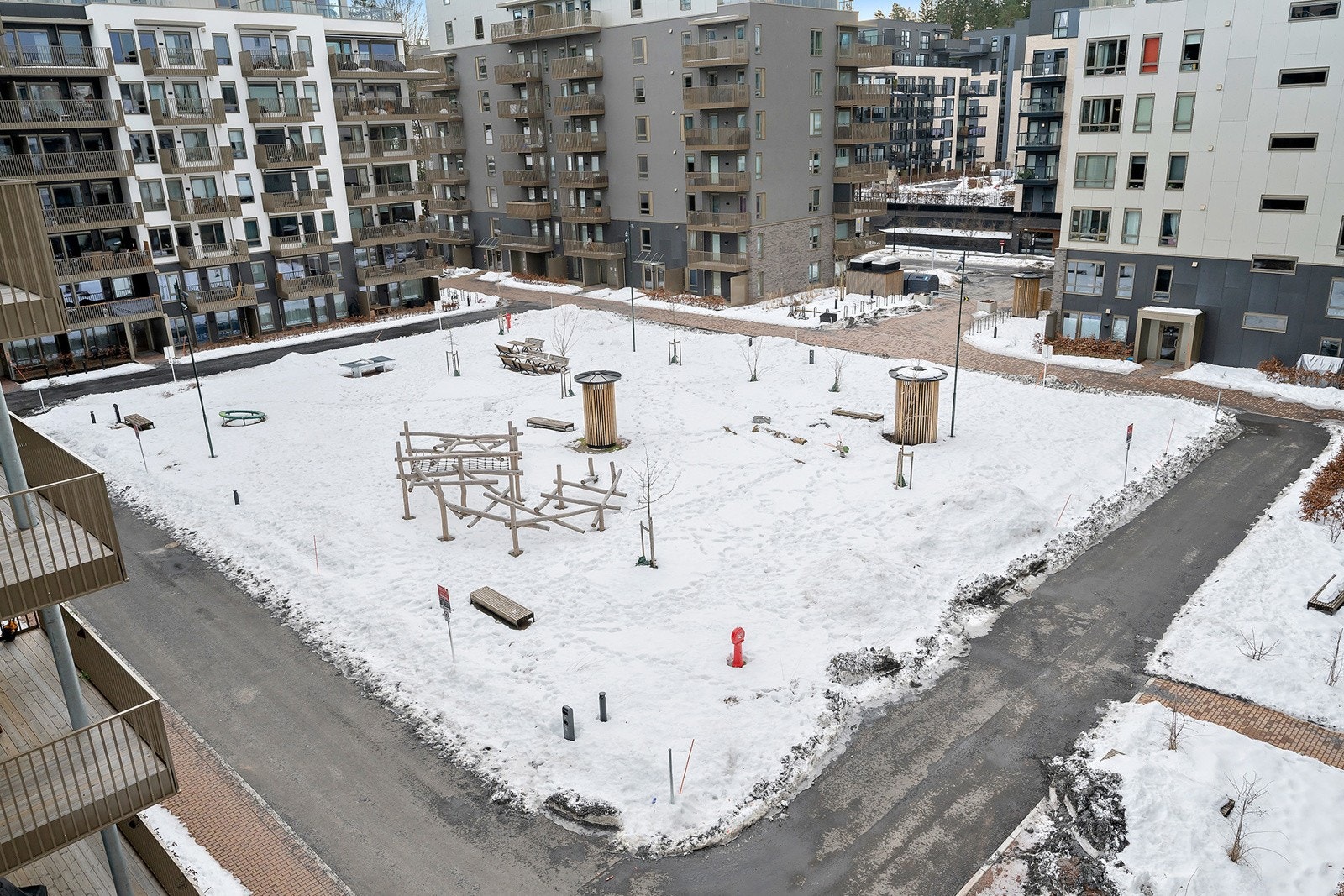 Pent opparbeidet gårdsrom for både store og små. Galleribilde