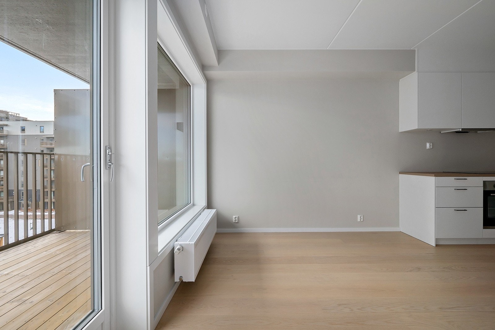 Stuen gir plass til sofa, stuebord og andre ønskede møblementer. Galleribilde