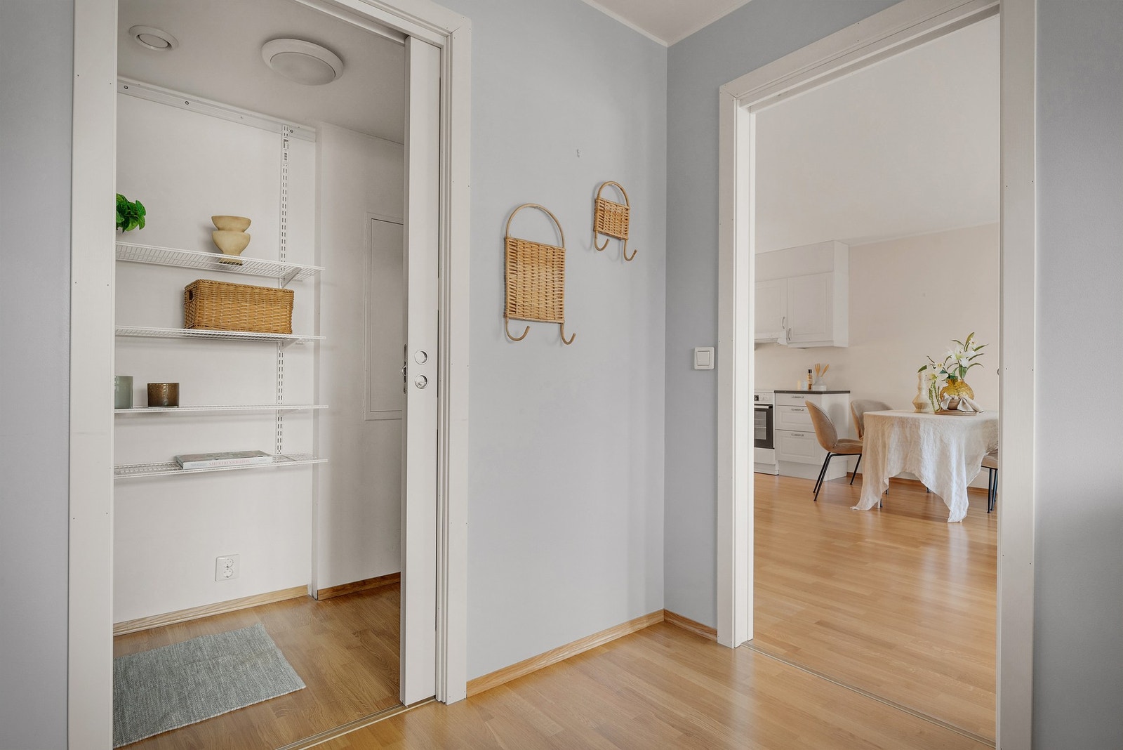 - Direkte tilgang til praktisk bod/garderoberom - Galleribilde