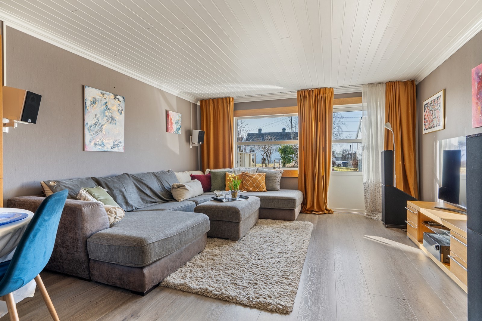 Stue med utgang til terrasse Galleribilde