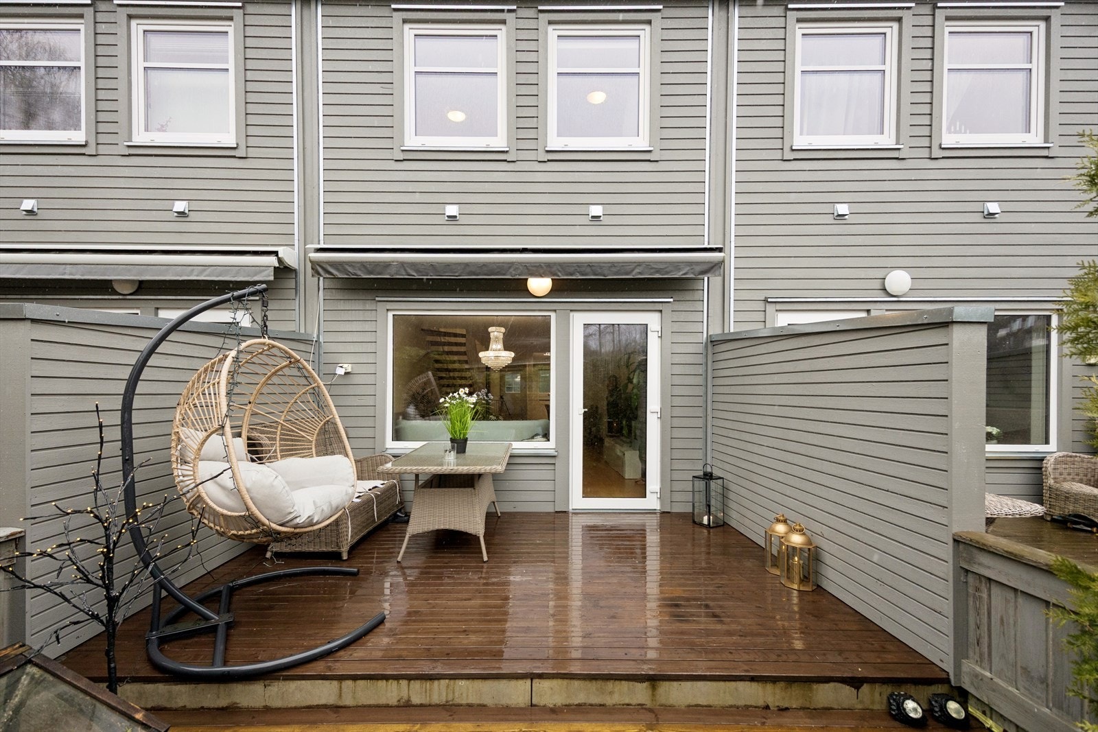 Fra stuen er det utgang til en herlig terrasse på ca. 11 m², vendt mot sørvest. Galleribilde