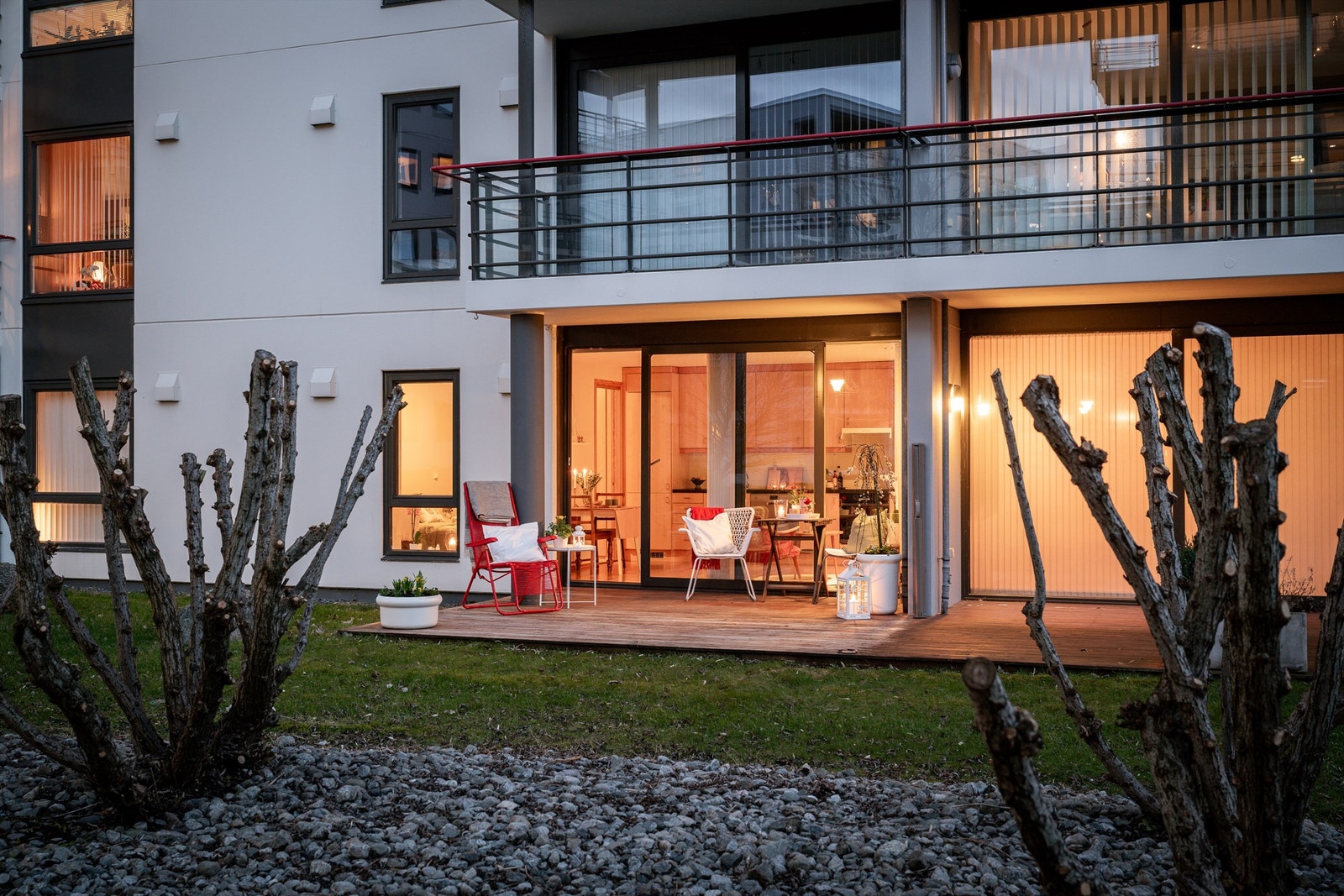 Velkommen til Breivikveien 33D! Presentert av Adrian Lea v/ Krogsveen Storhaug og Byøyene. Foto av Kristine Tofte. Galleribilde