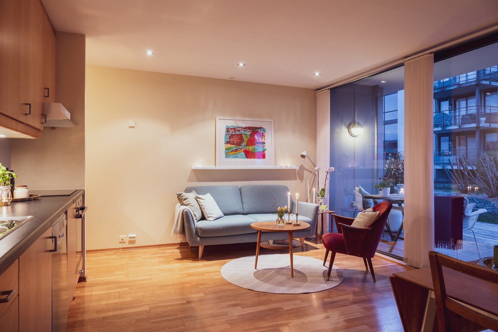 Leilighet har en smart og åpen planløsning. Foto av Kristine Tofte. Galleribilde