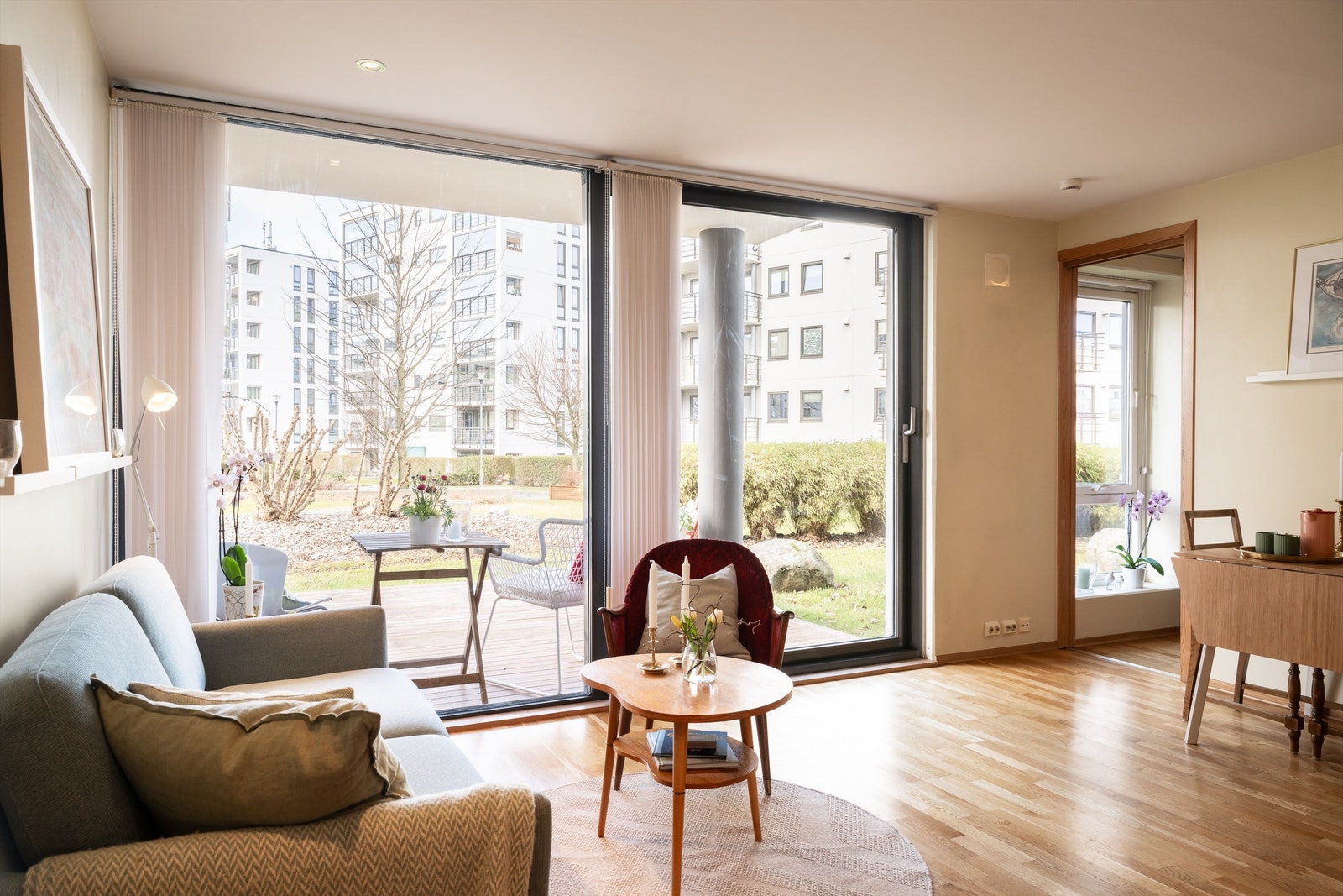 Lys og innbydende leilighet på bakkeplan. Foto Kristine Tofte. Galleribilde