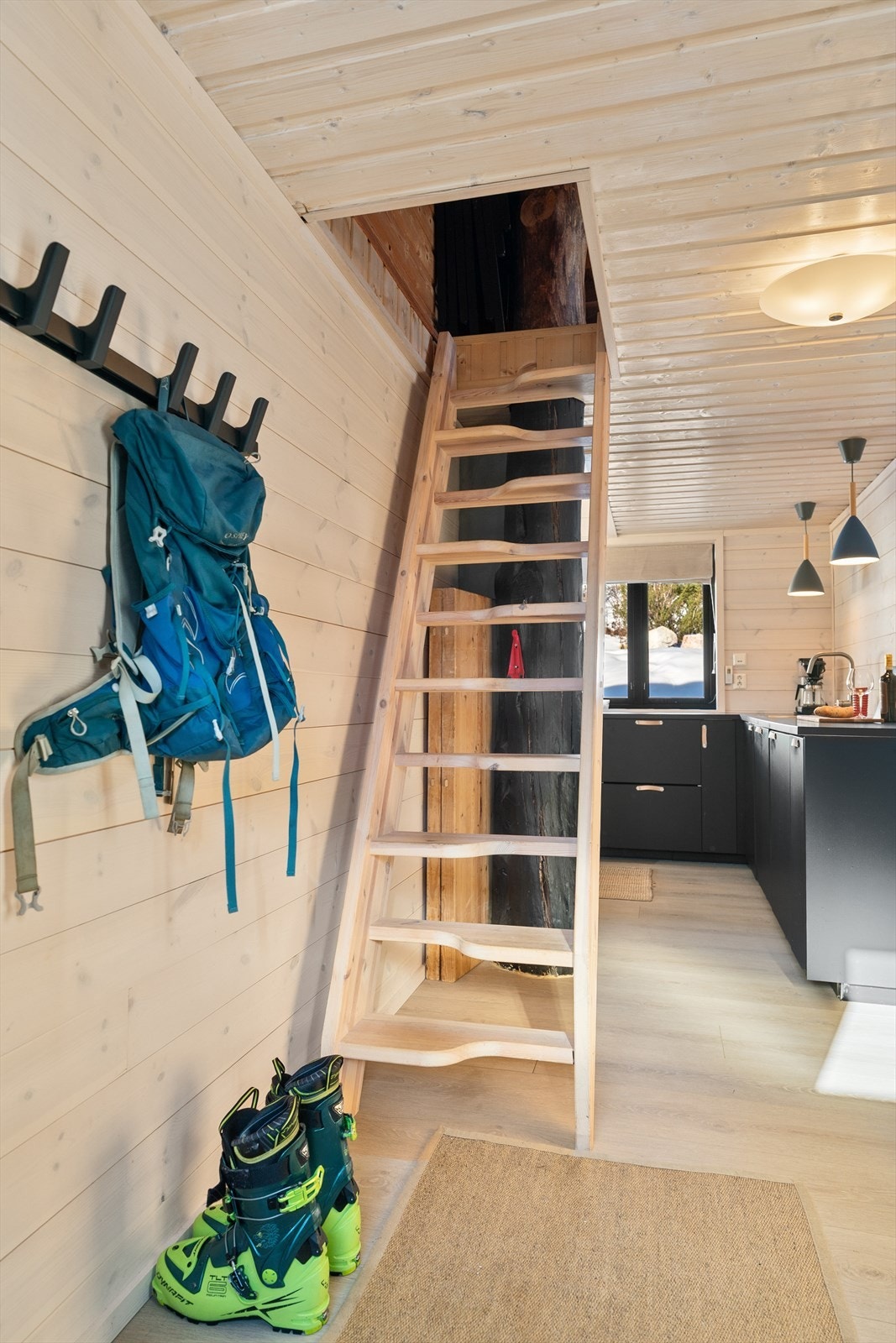 Trapp opp til loft. Galleribilde