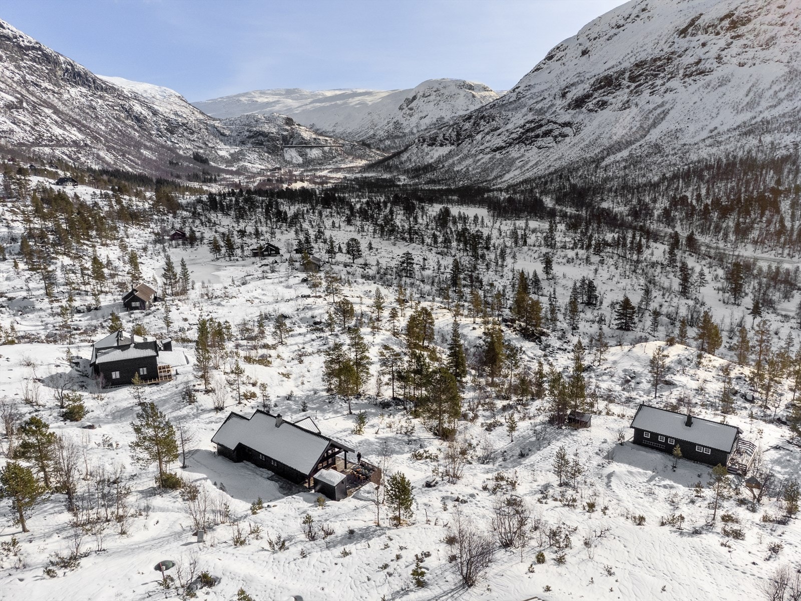 Har du spørsmål til boligen eller ønsker du visning? Kontakt megler på tlf. 98 23 96 56 eller e-post el@proaktiv.no Galleribilde