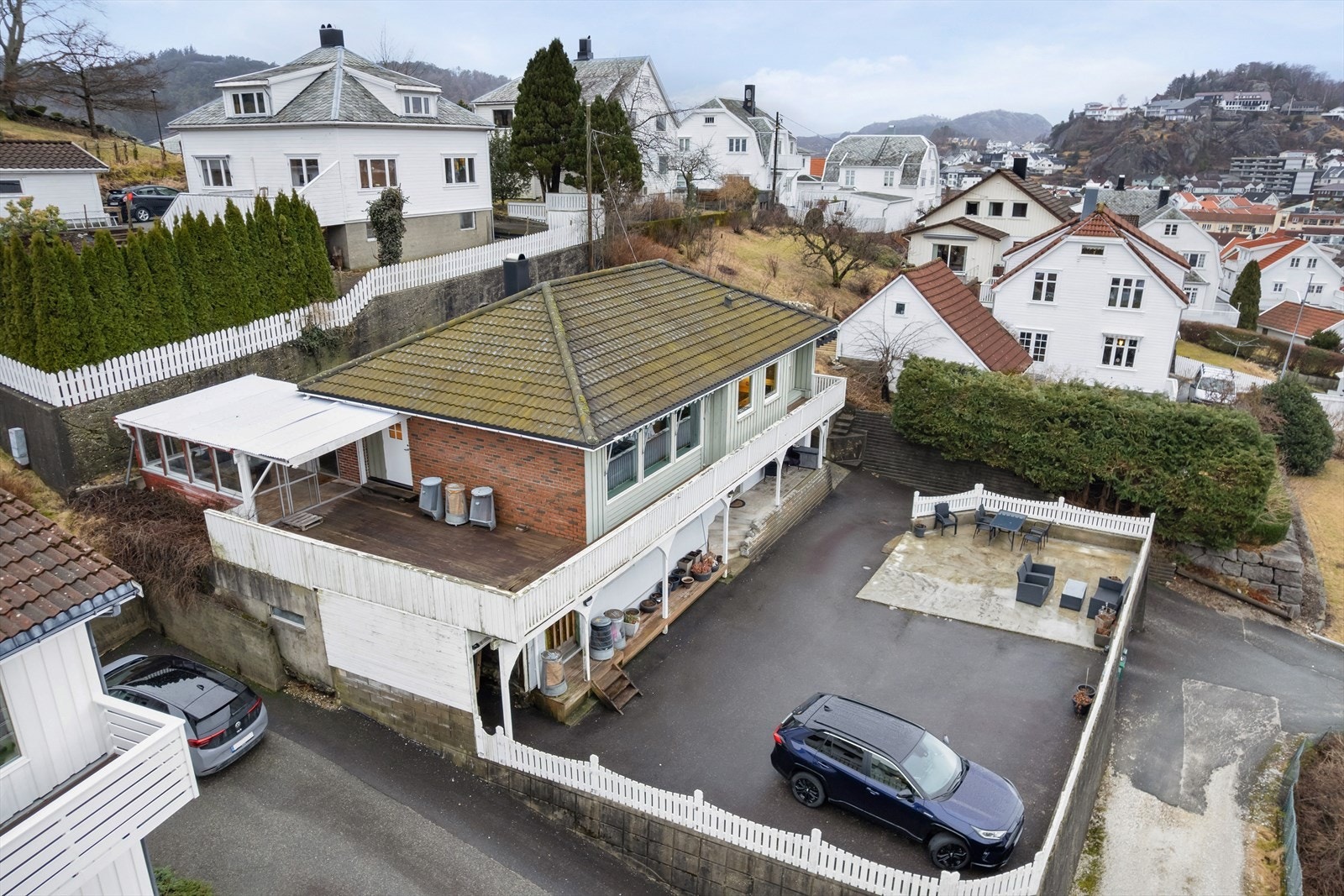 God parkering på egen tomt og i garasje Galleribilde