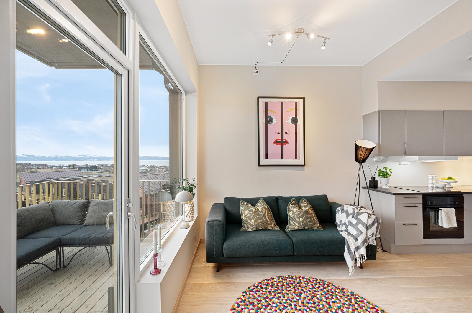 EiendomsMegler 1 v/Marius Aune Olsen har gleden av å presentere Karen Aunes Veg 1 A! Galleribilde