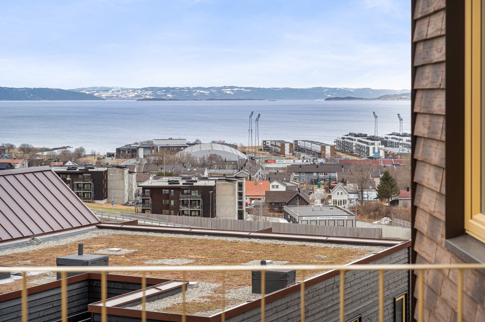 Utsikt fra balkong. Galleribilde