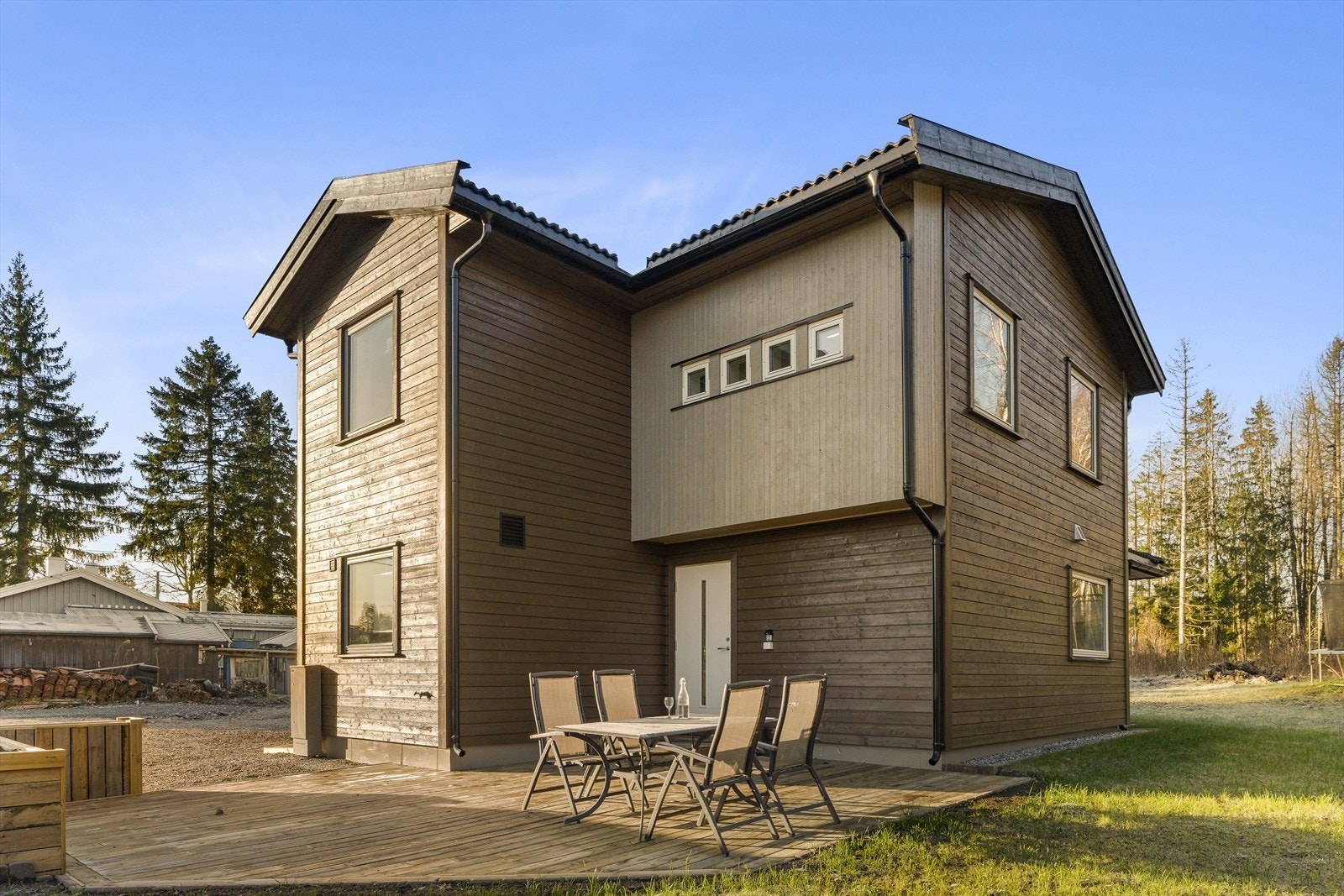 Boligen er oppført over 2 plan. Galleribilde