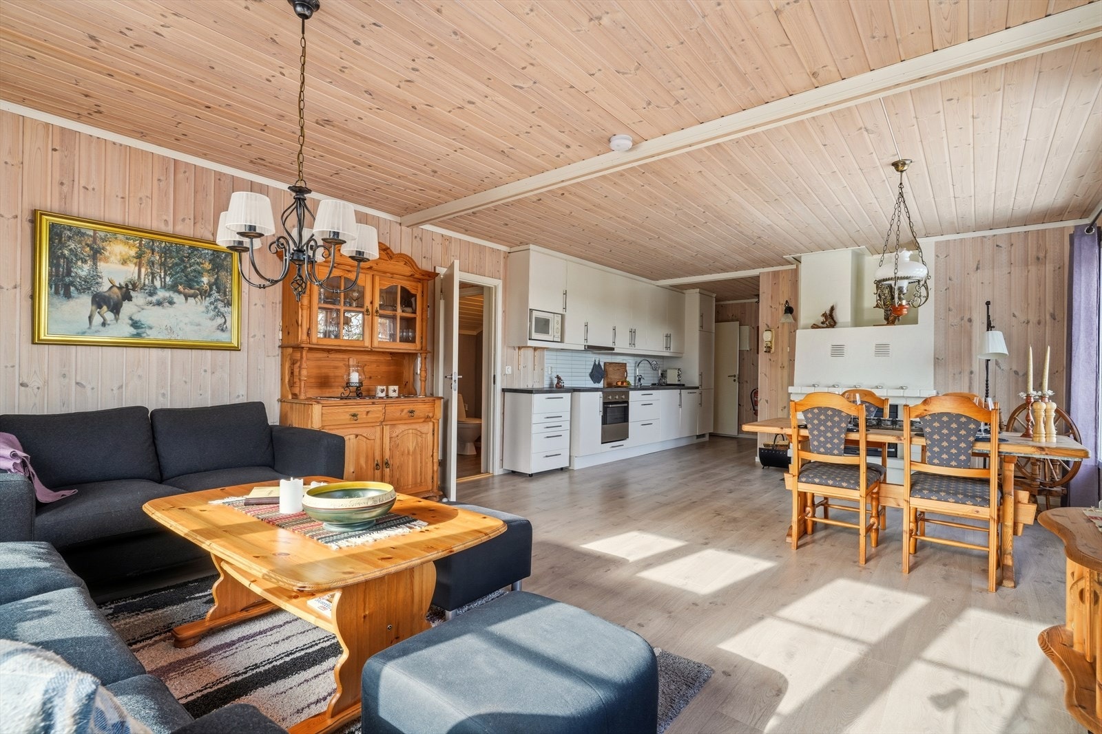 Gulvvarme også i stue og kjøkken. Galleribilde