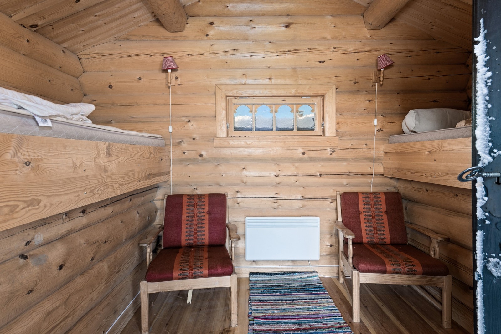 Overnatting på stabburet med plass til to. Galleribilde