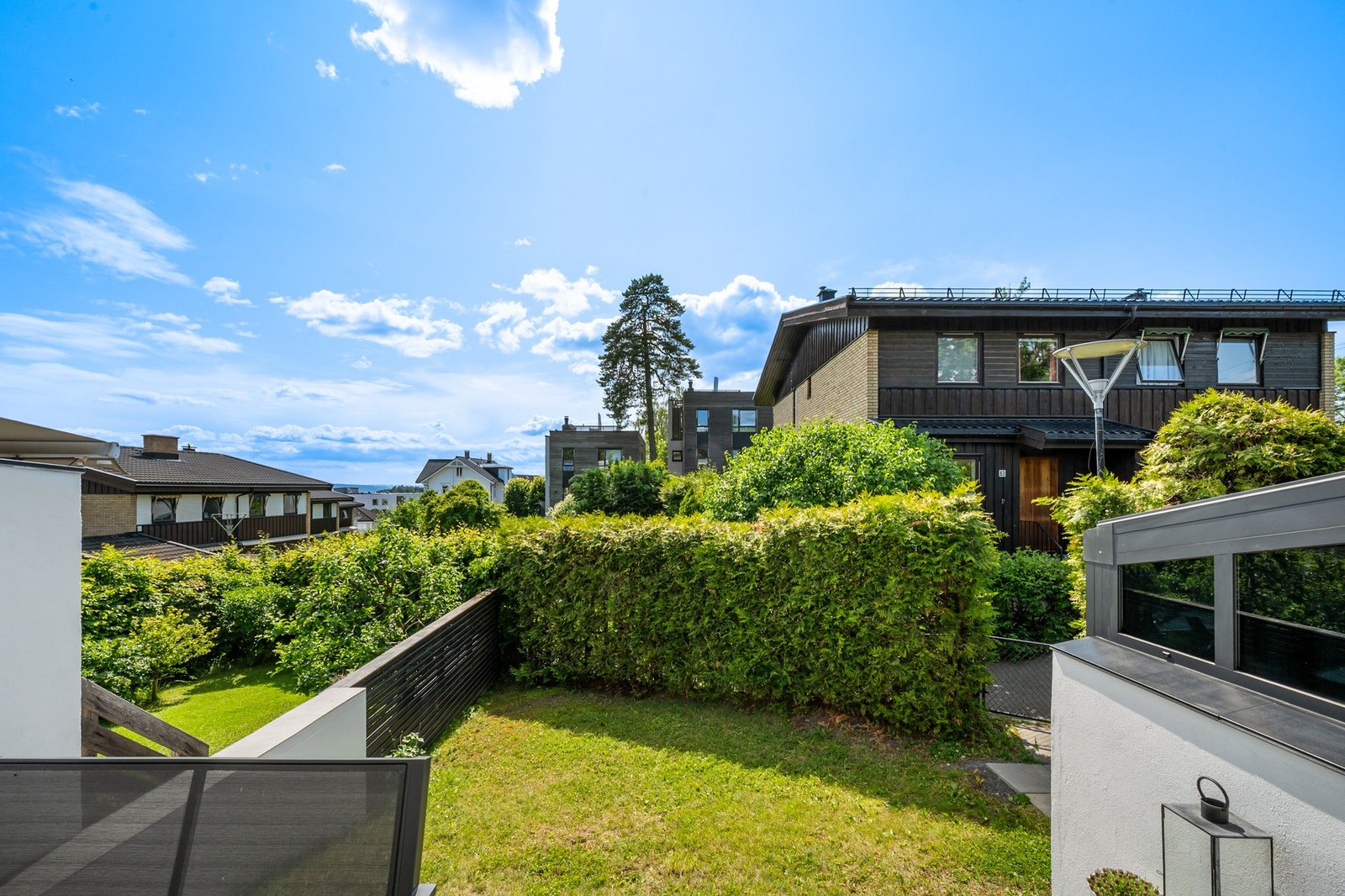 En annen utsynsvinkel fra terrassen. Galleribilde