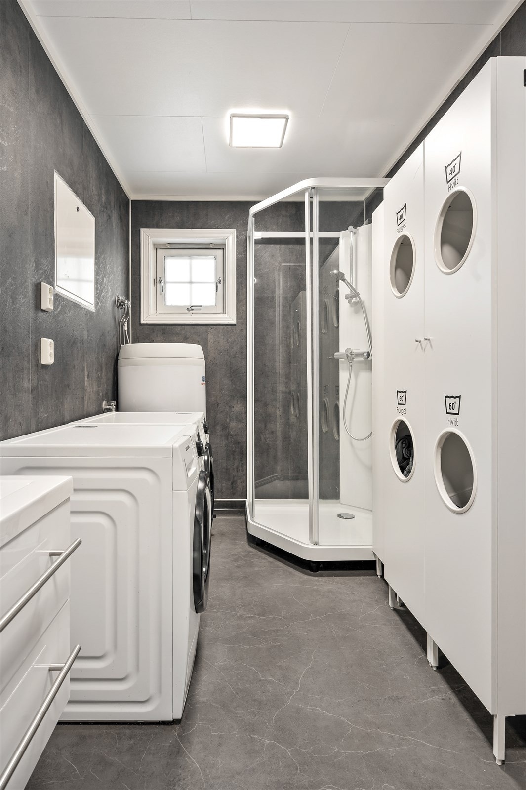 Her er det også satt inn dusjkabinett. Galleribilde