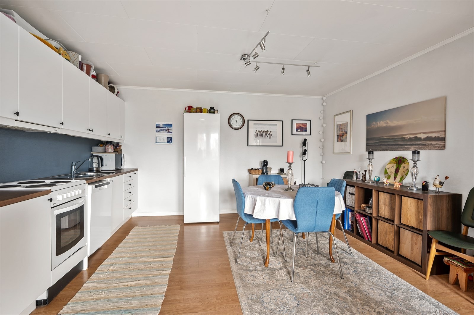 Kjøkken i leiligheten. Galleribilde