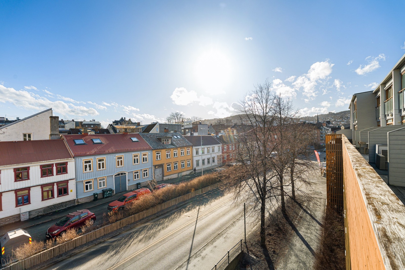 Fine solforhold. Galleribilde