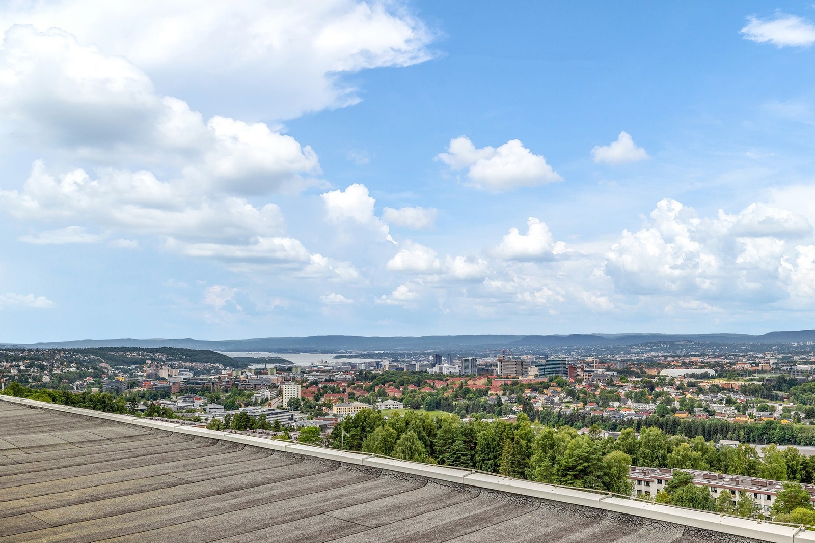 Her kan du nyte ypperlige solforhold og flott utsikt! Galleribilde
