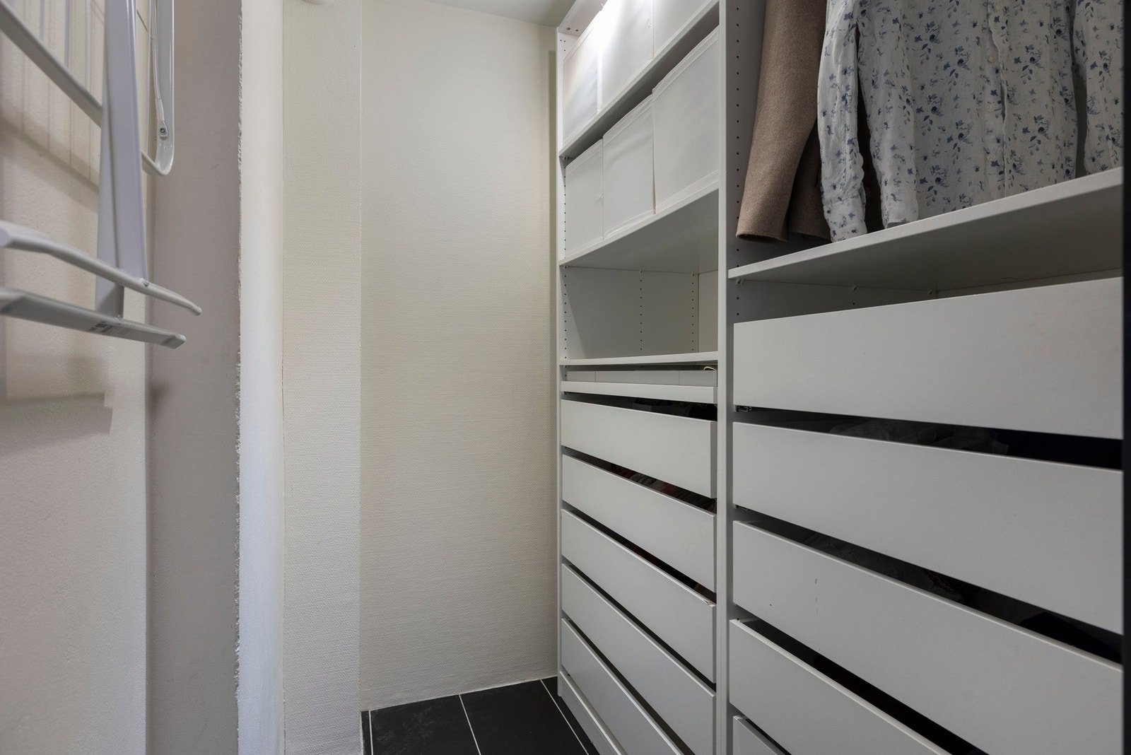 Her er det monter pax-system som medfølger handelen. Galleribilde