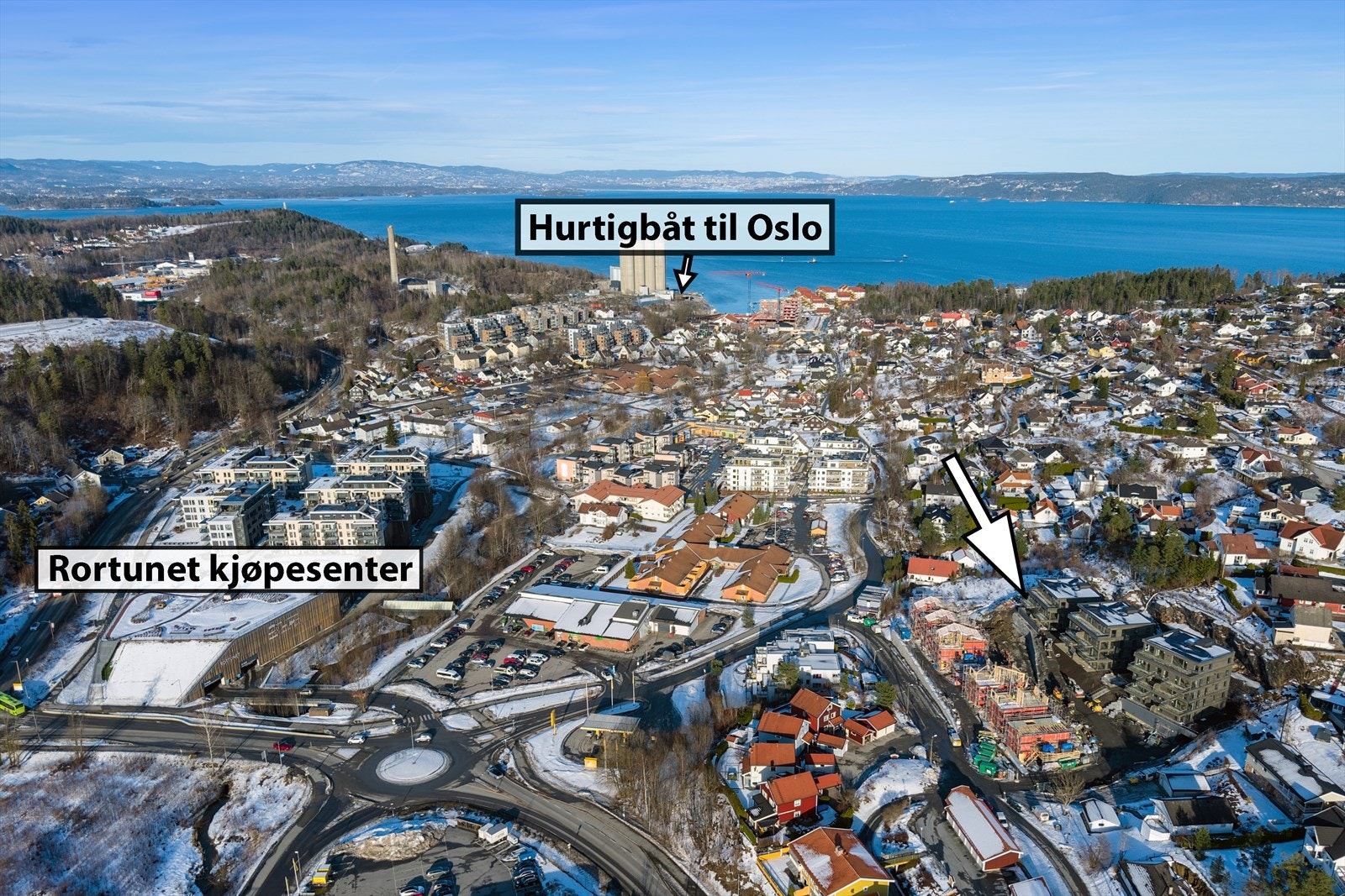 Fra Slemmestad kan du ta buss og båt inn til Oslo sentrum. Galleribilde