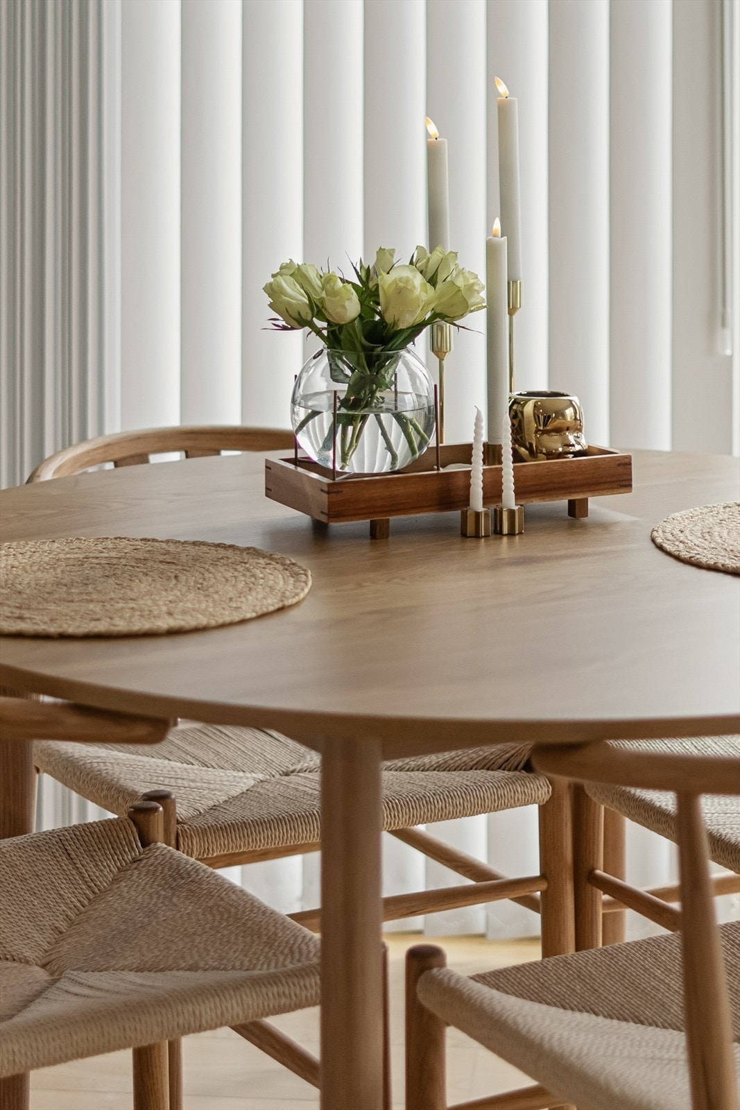 Plass til både sofagruppe og spisebord. Galleribilde