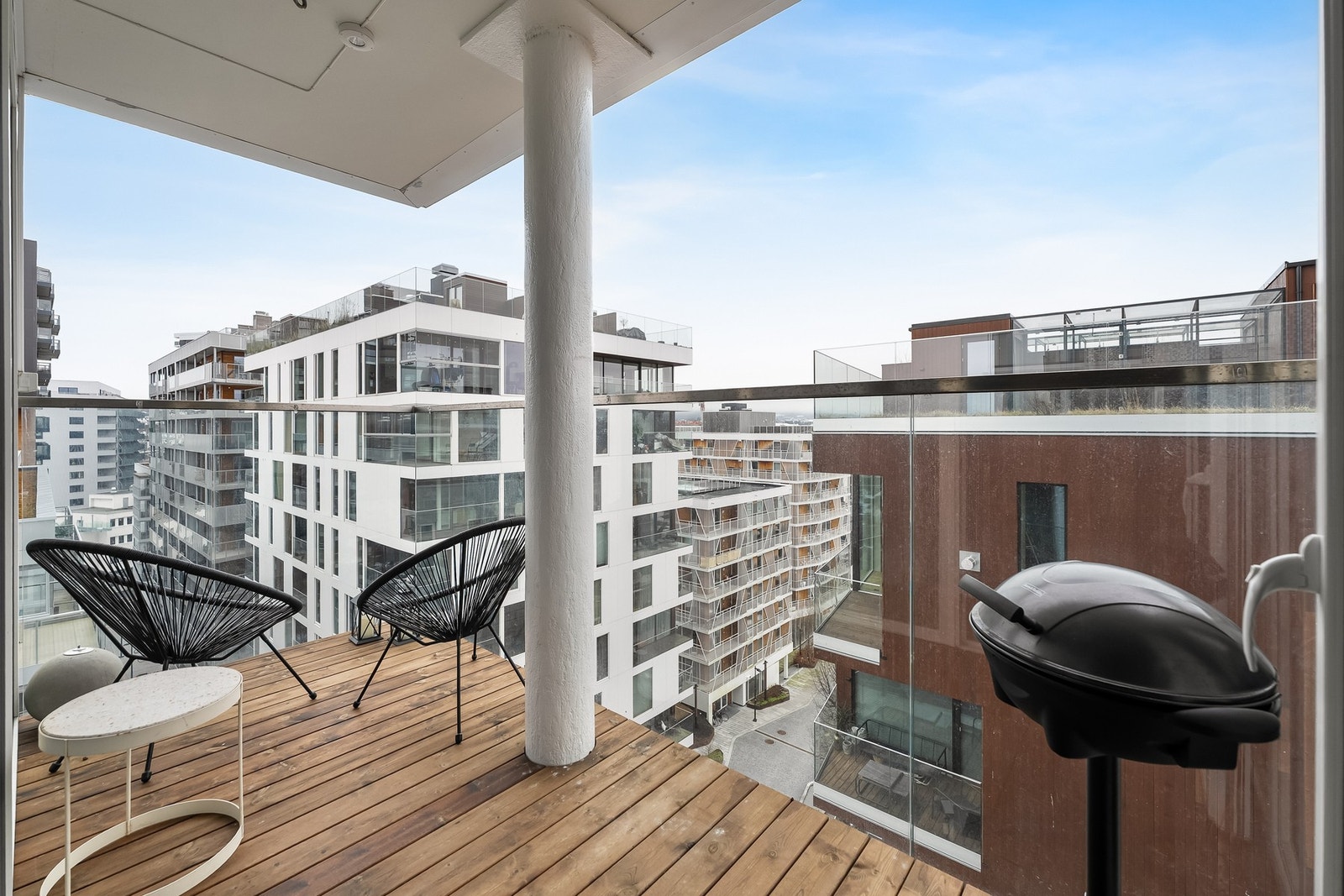 Balkong med utgang fra stuen Galleribilde