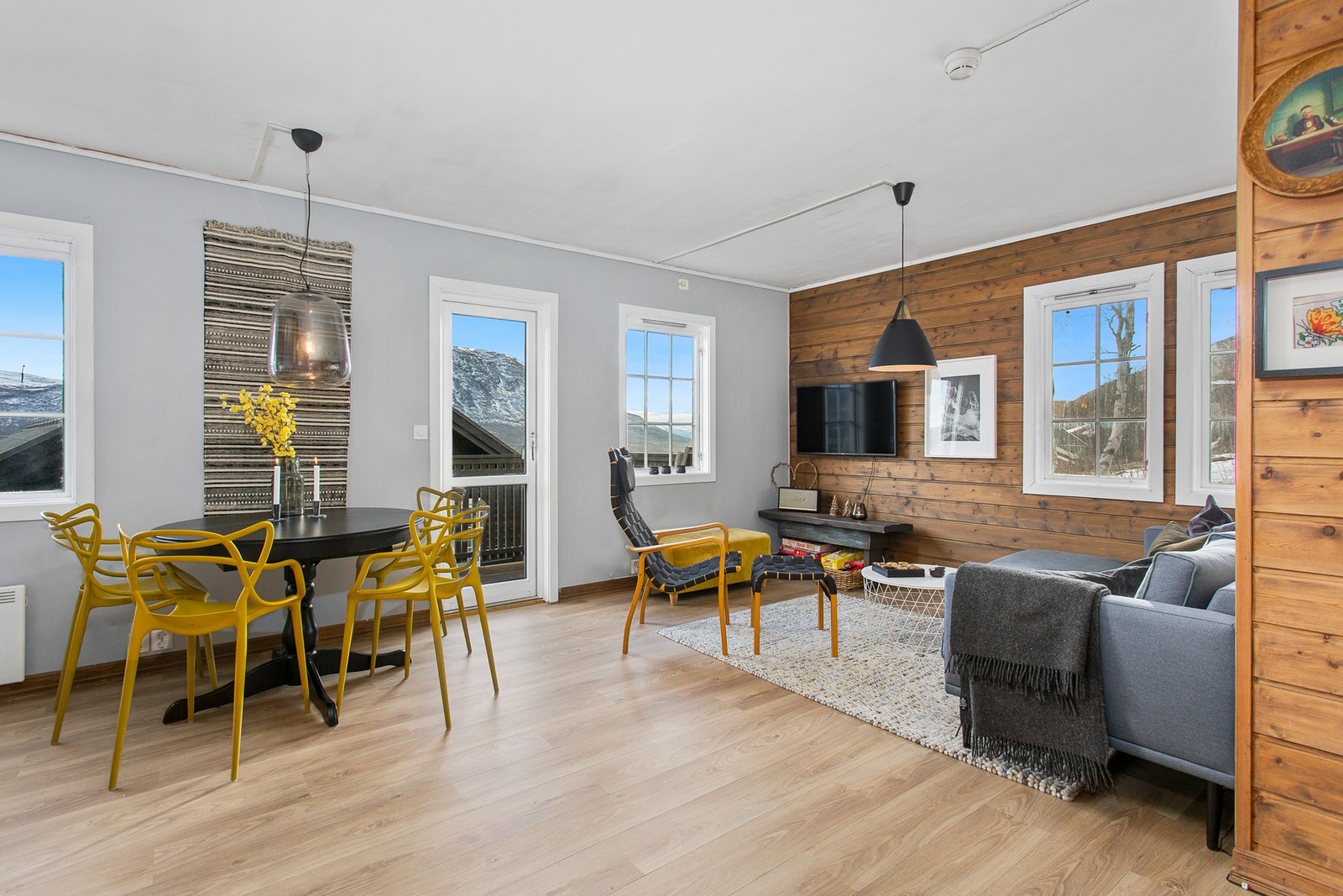 Eiendomsmegler 1 ved Albin Leo Bakkemo har gleden av og presentere Gardåvegen 63 G. (Foto: Interiørfoto, Bente Eidsmo) Galleribilde