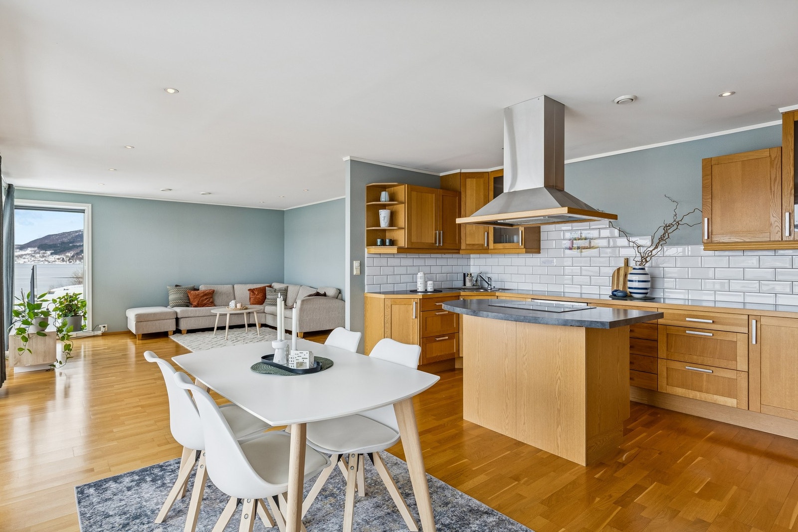 Kjøkken og stue Galleribilde