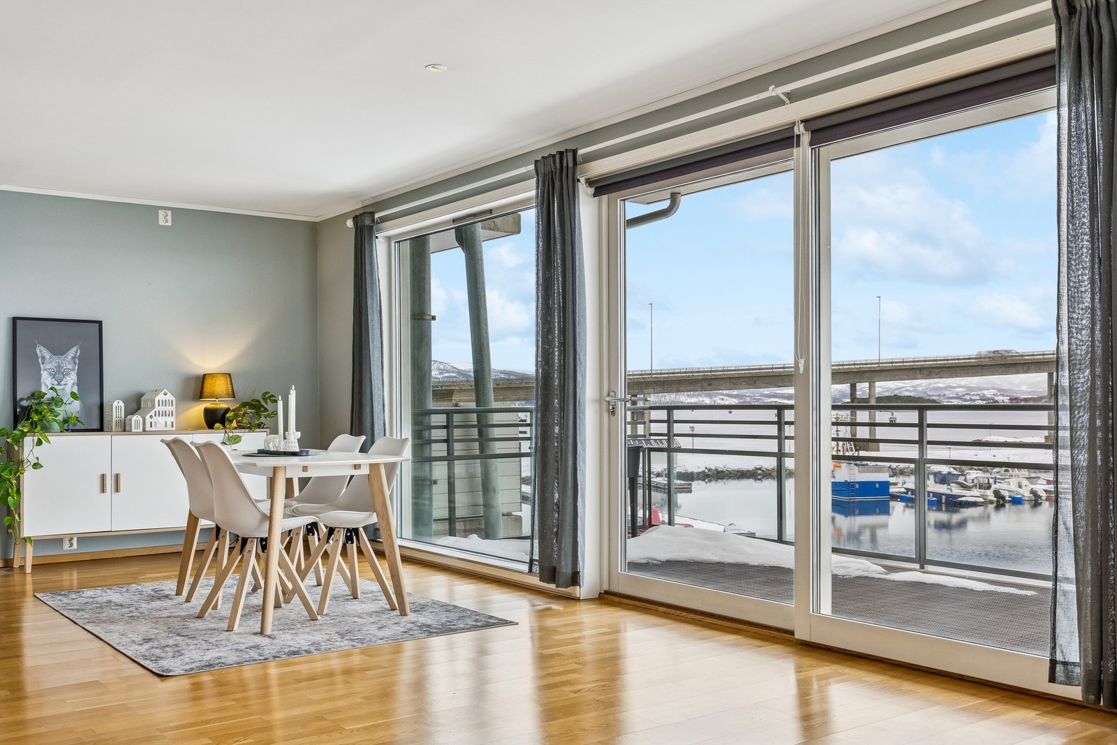 Utsikt og stue Galleribilde