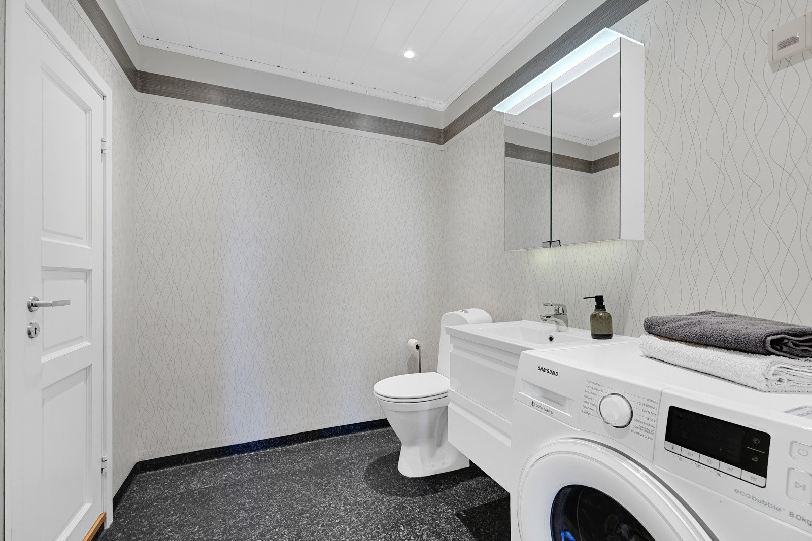 Badet i hybeldelen ble oppgradert i 2017 Galleribilde