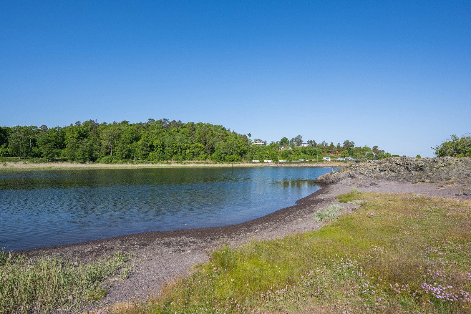 Badestrand på Løvøya. Galleribilde
