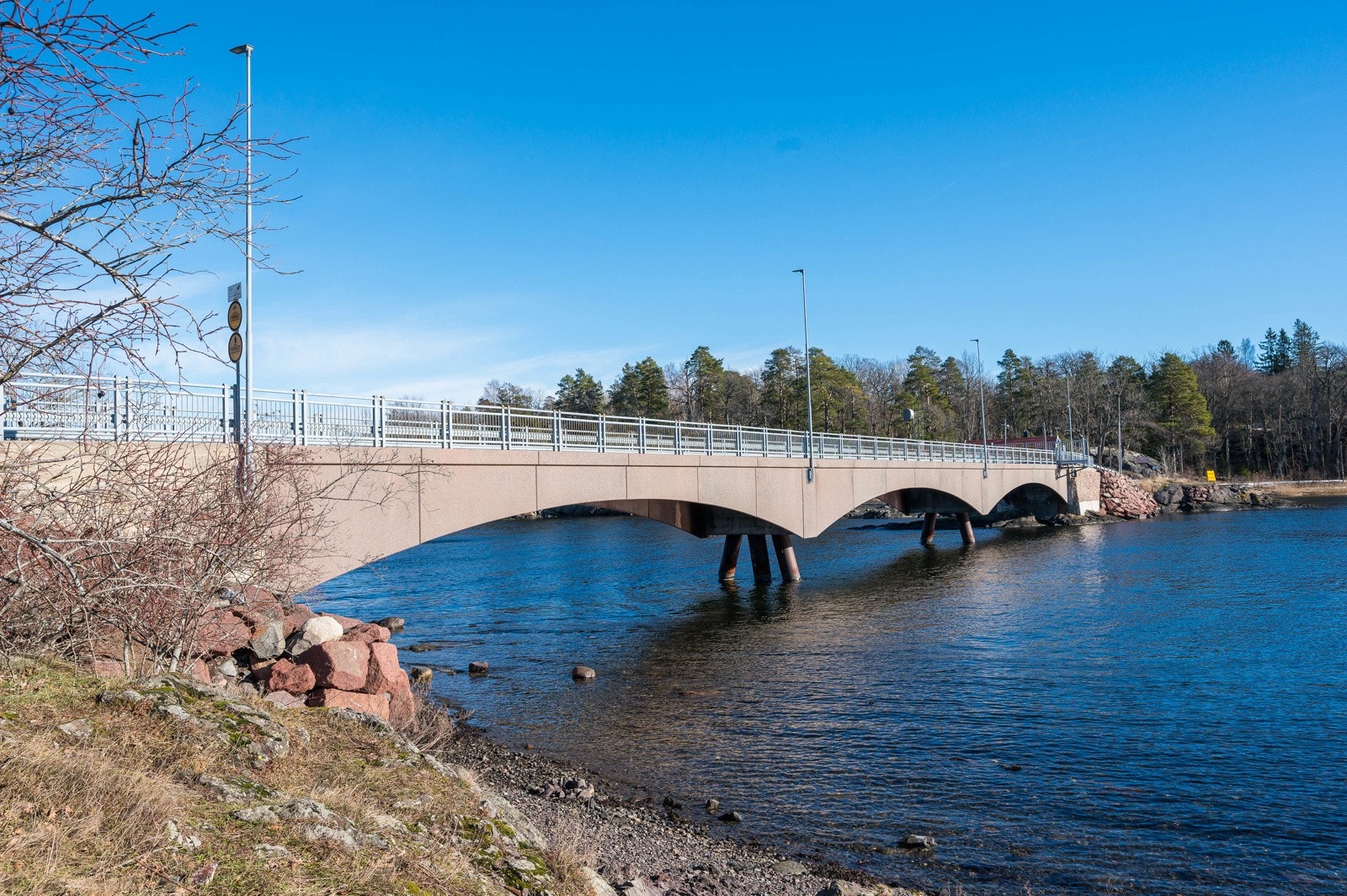 Løvøybrua Galleribilde