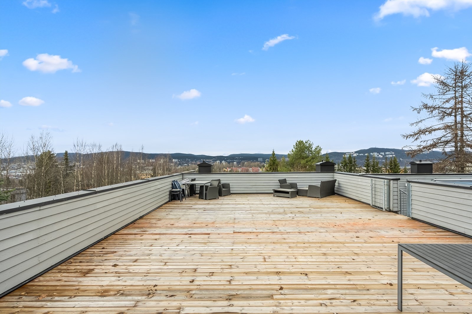 Felles takterrasse i borettslaget til glede for alle beboere. Galleribilde