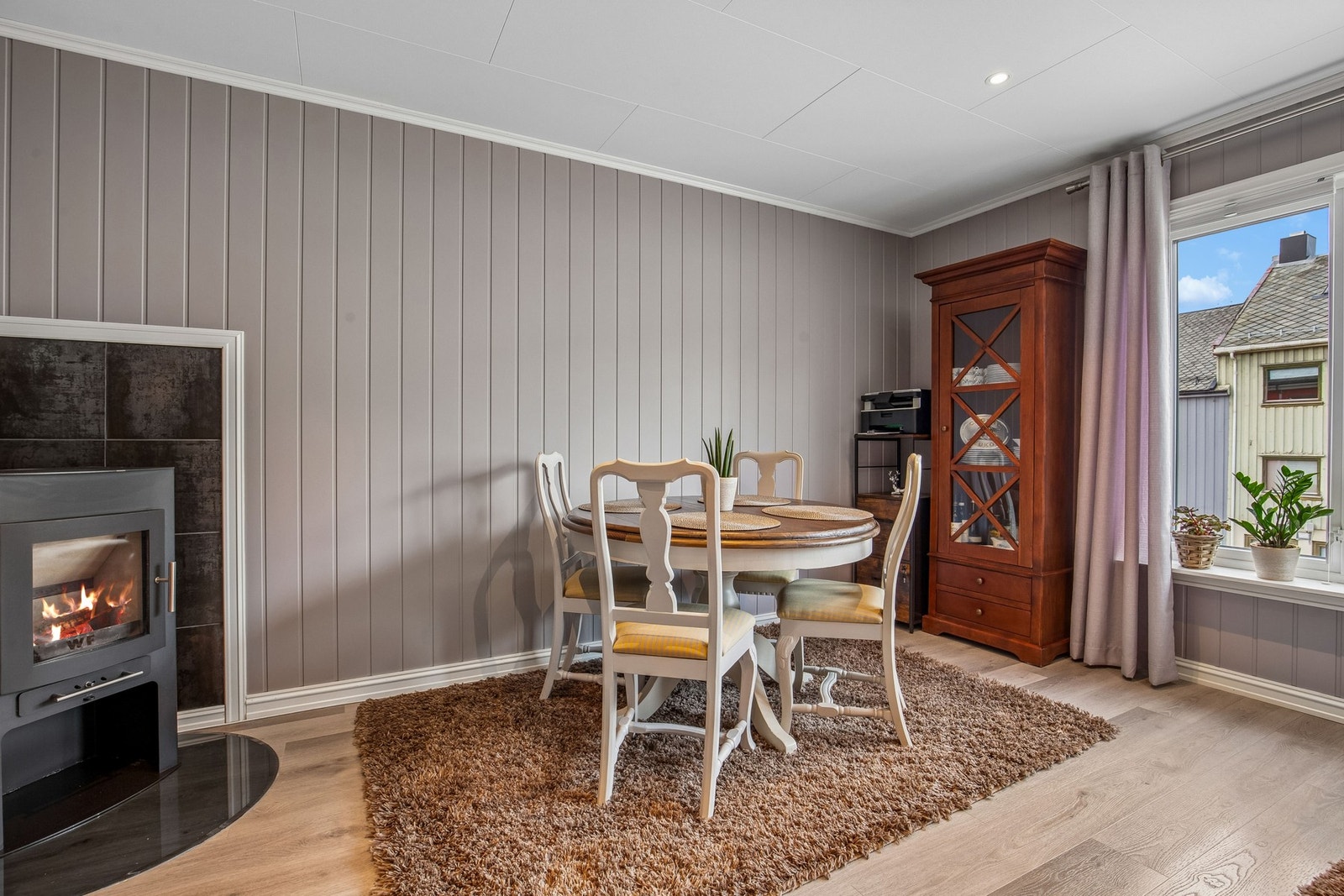 God plass til spisebord Galleribilde