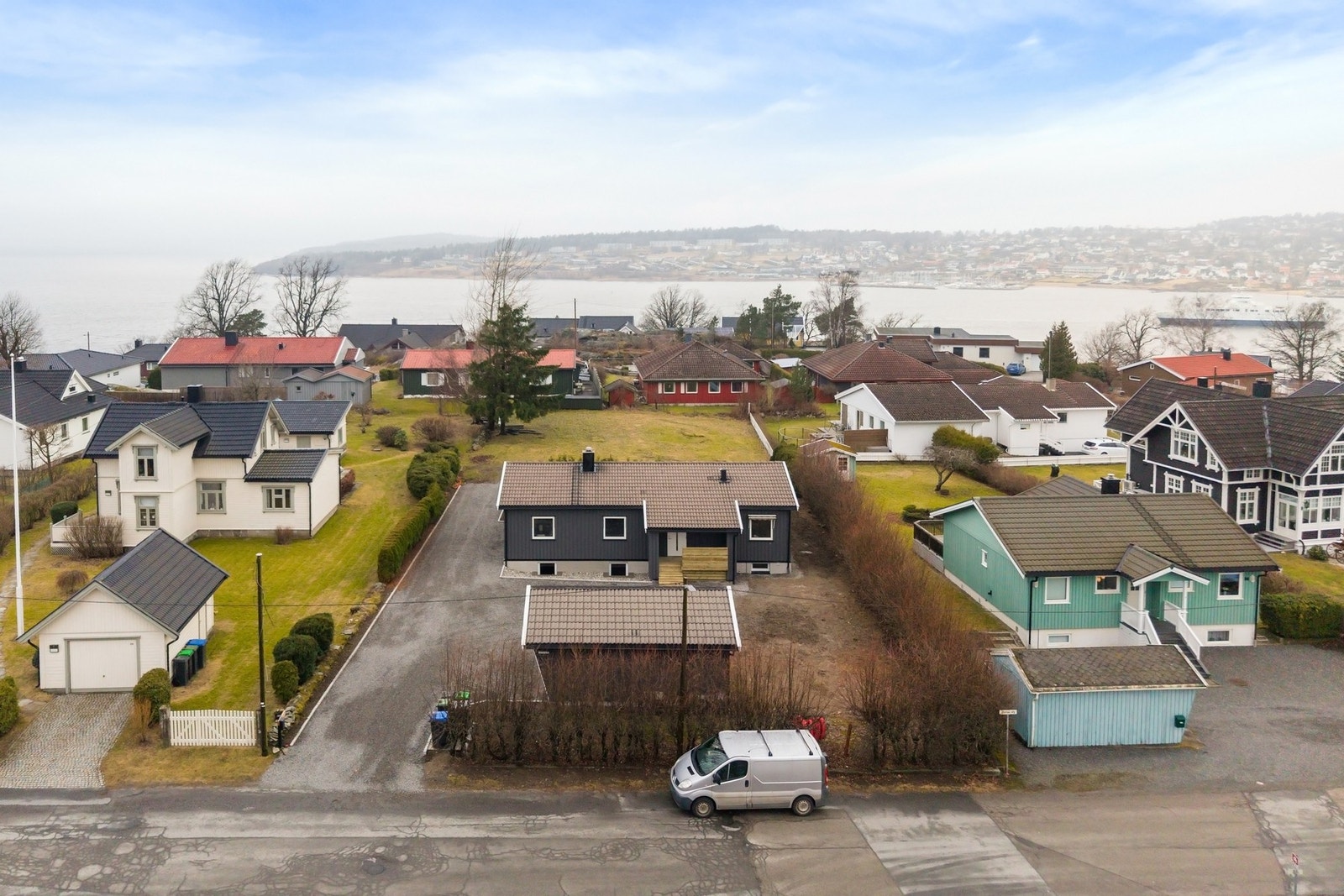 Snorres vei 66 ligger i et rolig og attraktivt område Galleribilde