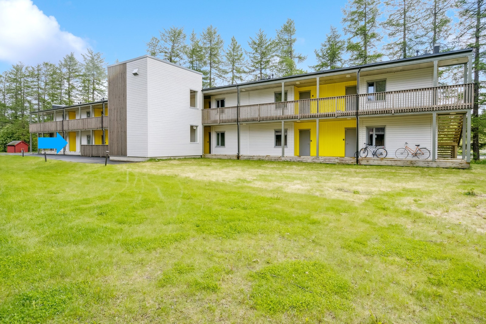 Leiligheten ligger i Skjerva Borettslag. En ekstern sportsbod på ca. 5 m² medfølger. Borettslaget består av totalt 14 tilnærmet like leiligheter. Galleribilde