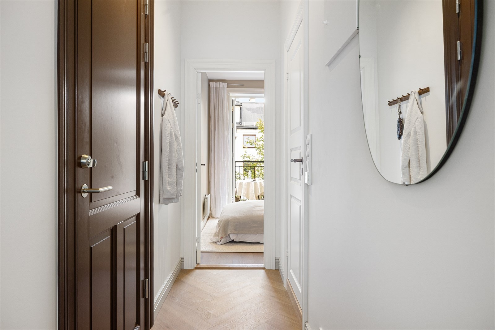 Eksklusiv inngangsdør fra Jømna Brug. Galleribilde