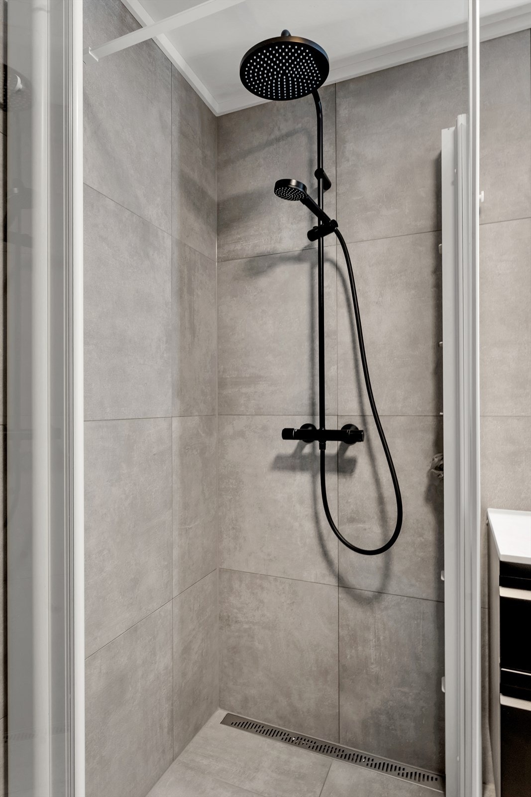 Bad renovert av fagfolk i 2023 Galleribilde