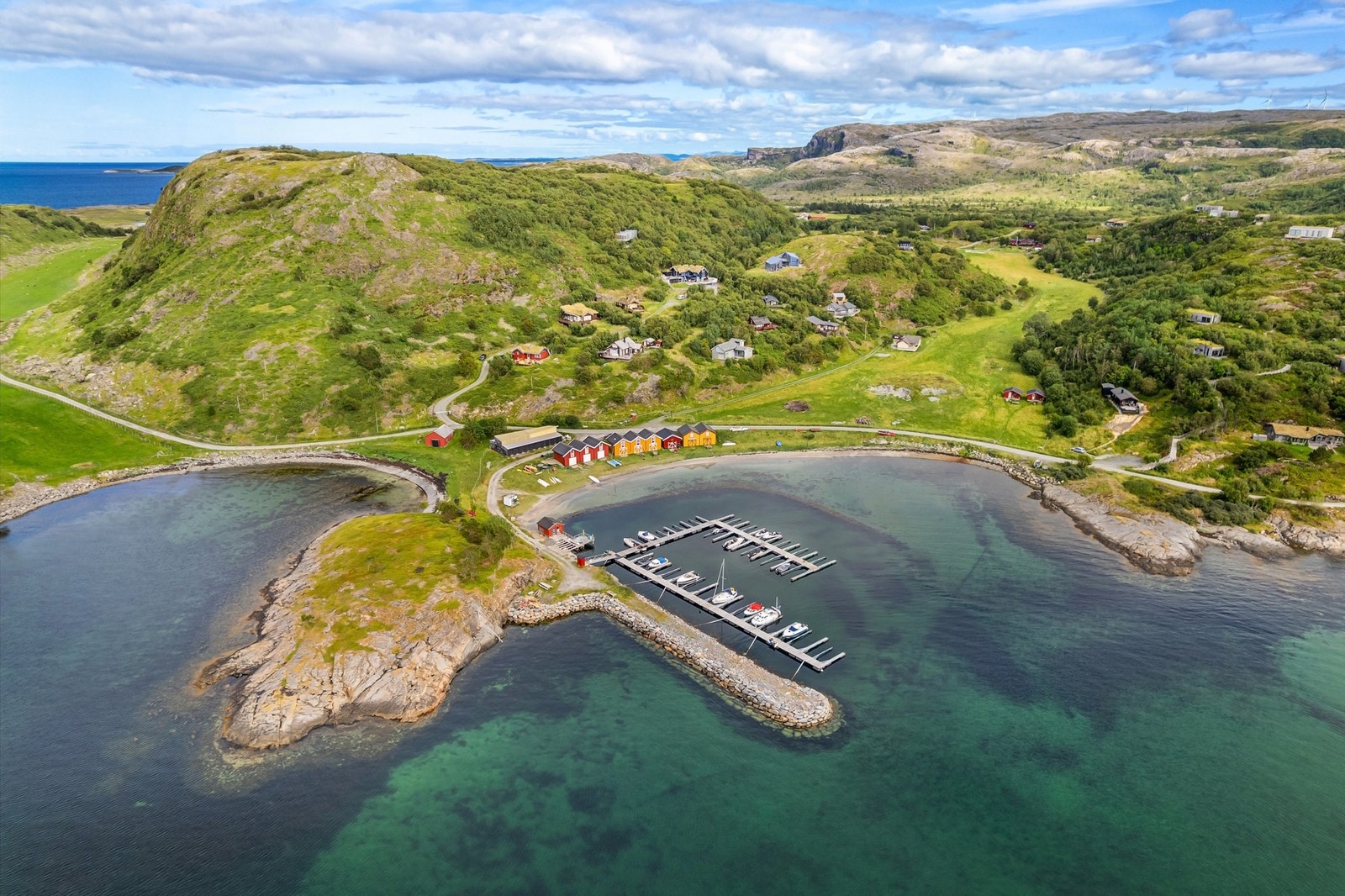 Her får du unik kombinasjon av vill natur, hvite sandstrender og krystallklart vann. Galleribilde