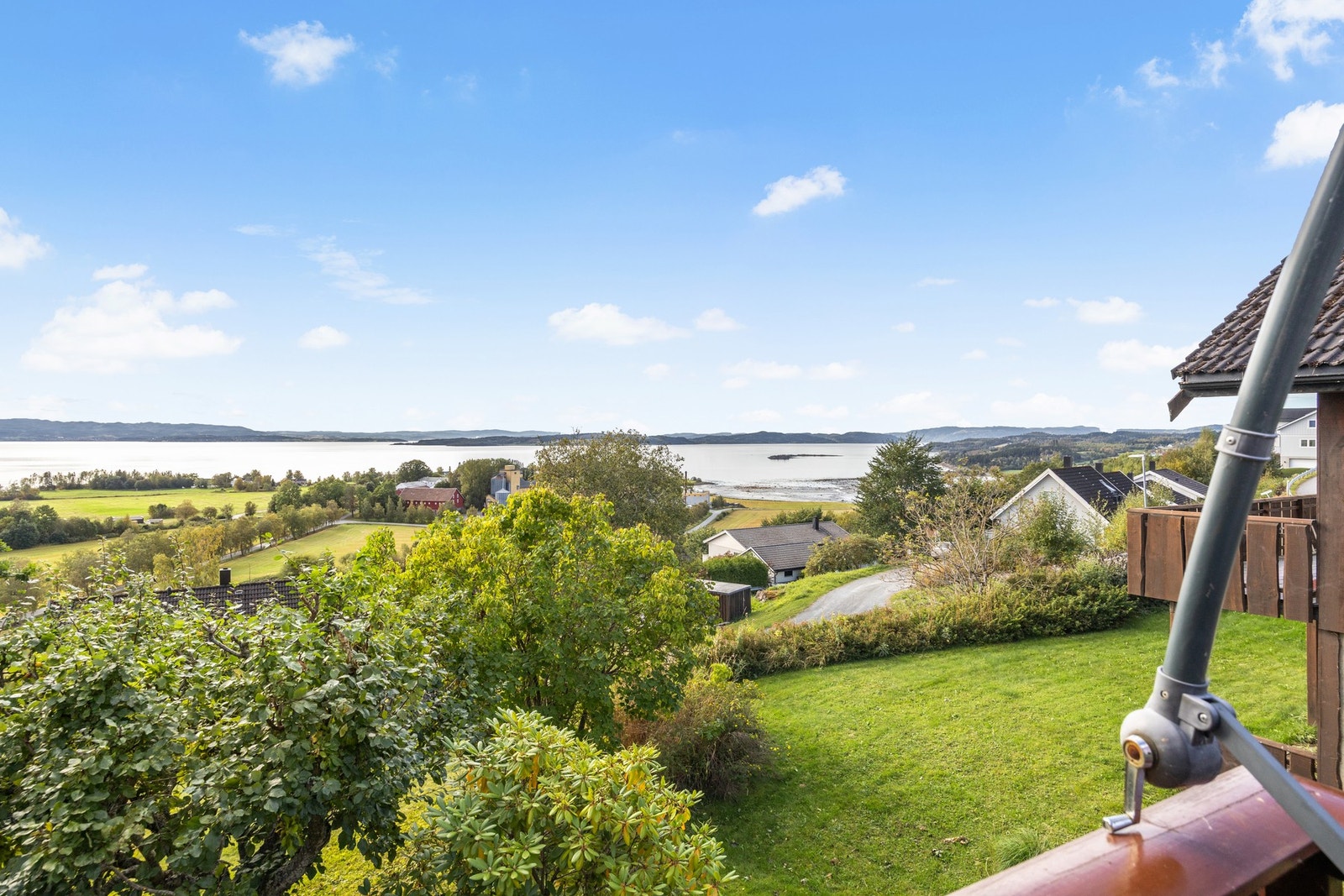 Her kan man varme sommerdager og sjøutsikt! Galleribilde