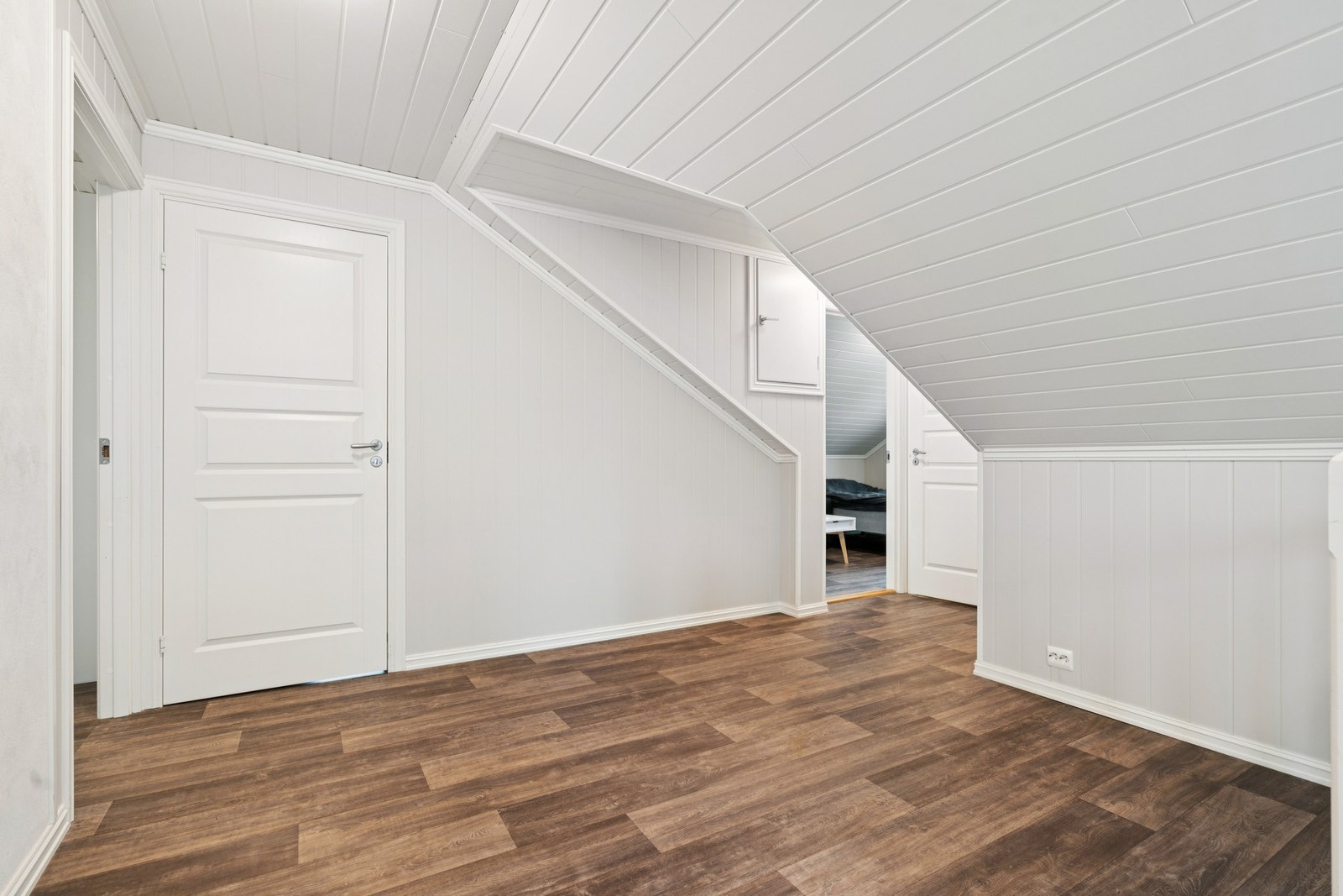 Gangen binder sammen soverommene og badet på en effektiv måte. Galleribilde