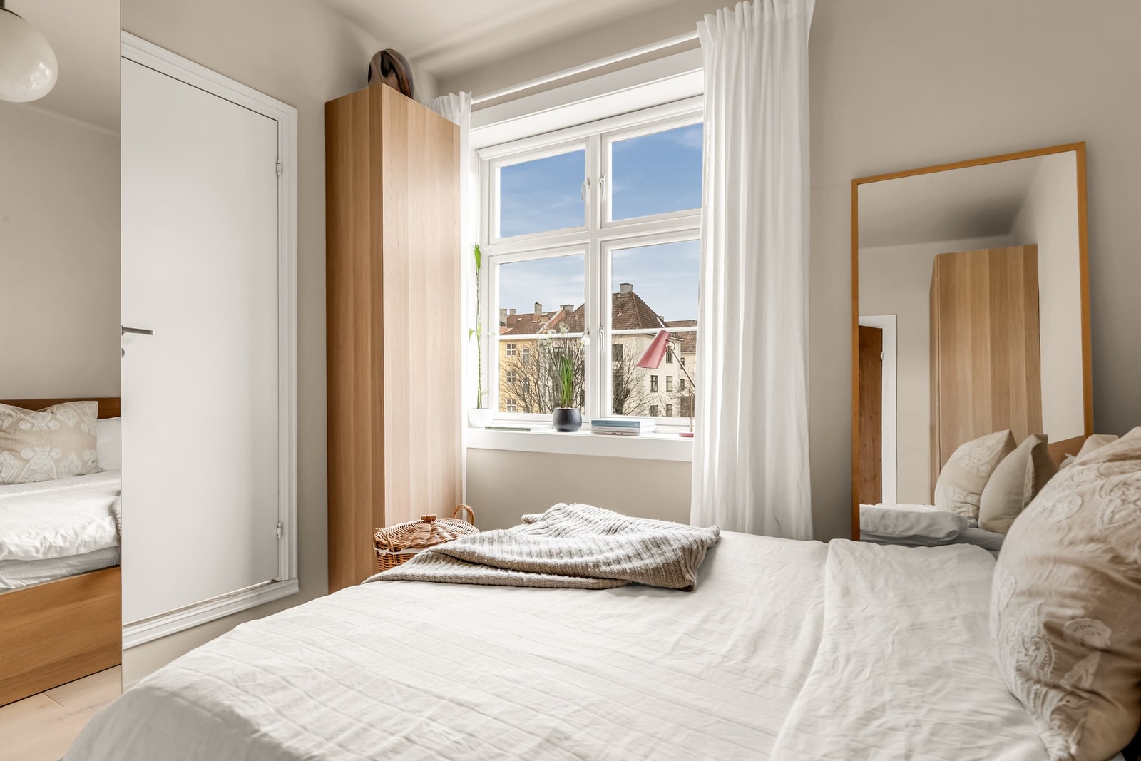 Soverommet har en behagelig atmosfære som gjør det enkelt å falle til ro om kvelden. Galleribilde