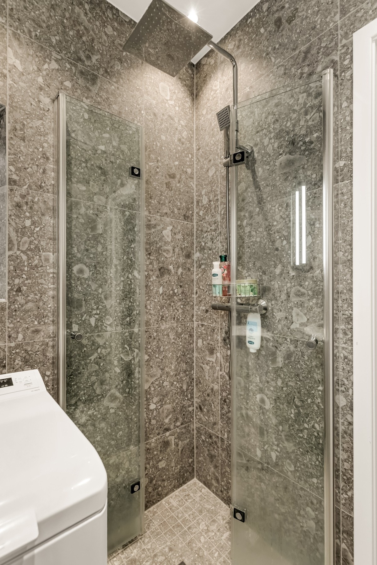 Badet og toalettrommet ble renovert i 2020. Galleribilde