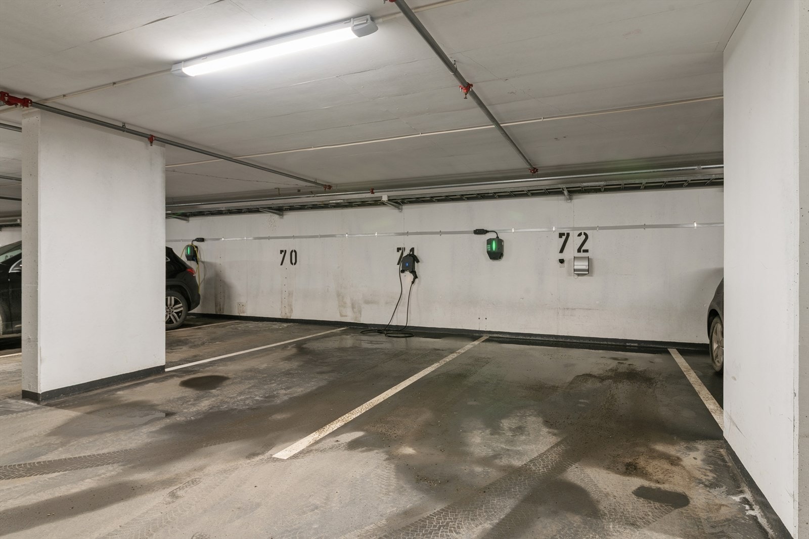 Garasjeplass nr. 72 i felles garasjeanlegg Galleribilde