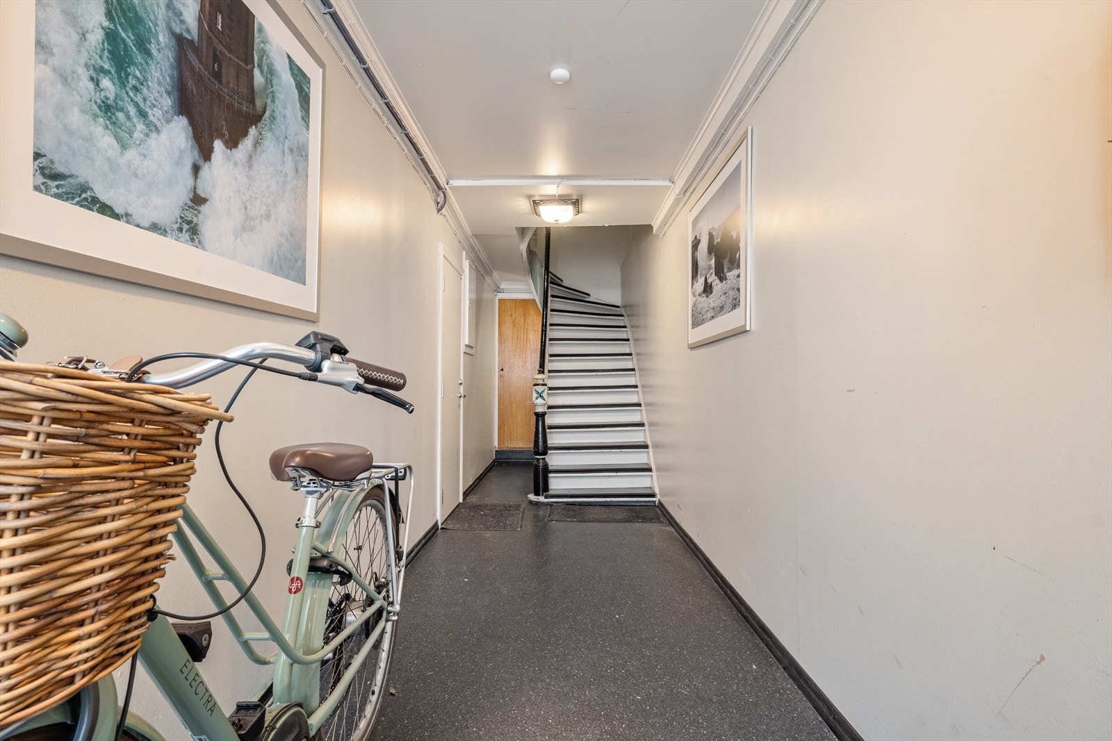 Pent inngangsparti og godt drevet sameie. 5 seksjoner i sameiet. Galleribilde