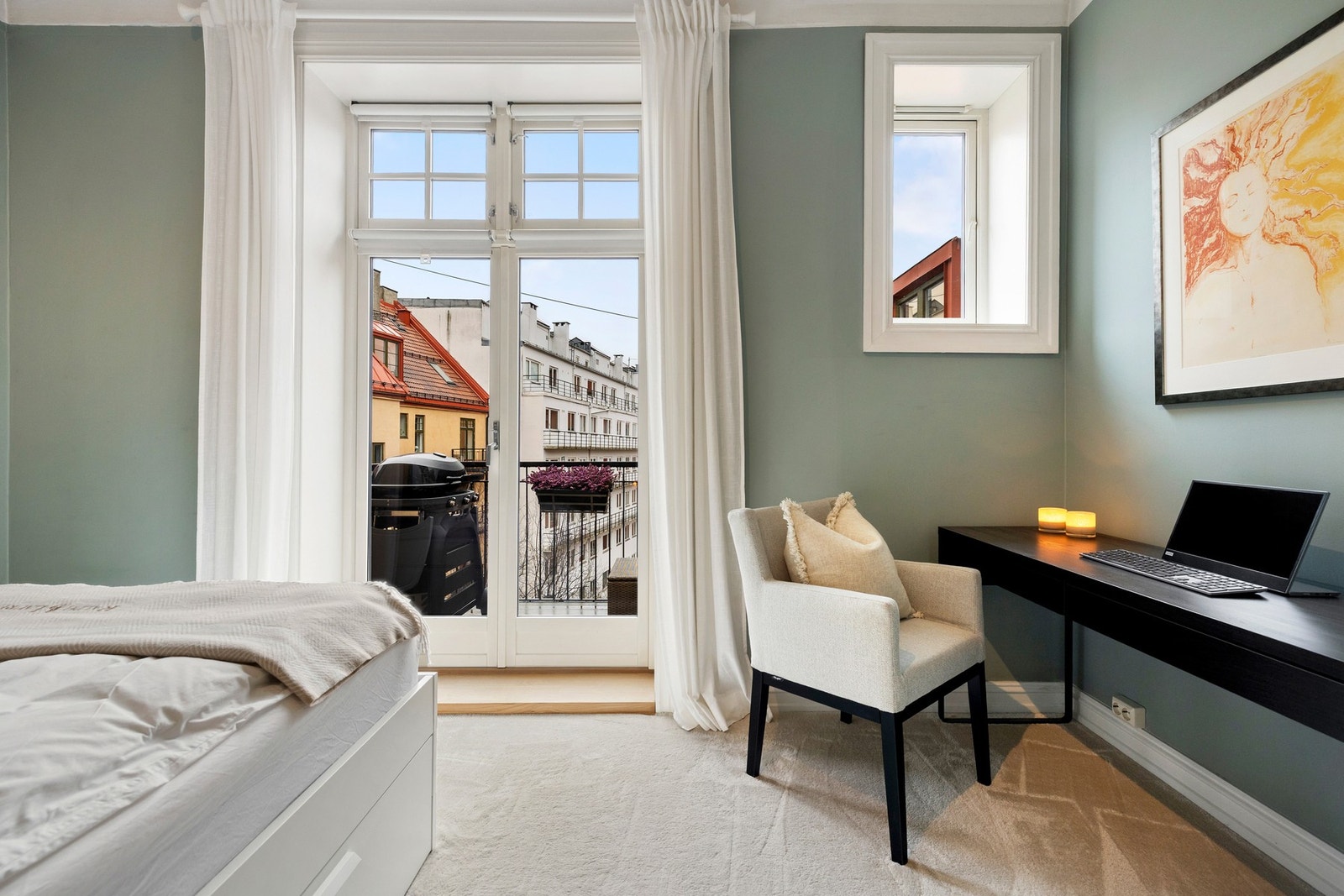 Soverom 2 er også av god størrelse og egner seg fint som gjesterom, barnerom eller kontor. Galleribilde