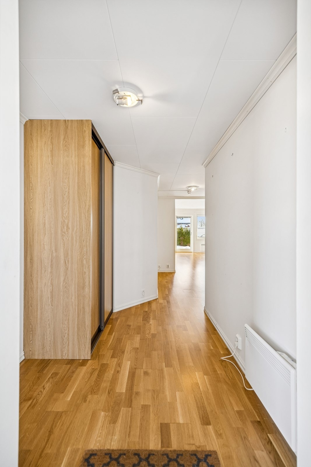 Entréen gir et godt første inntrykk og har plass til garderobeløsning. Galleribilde