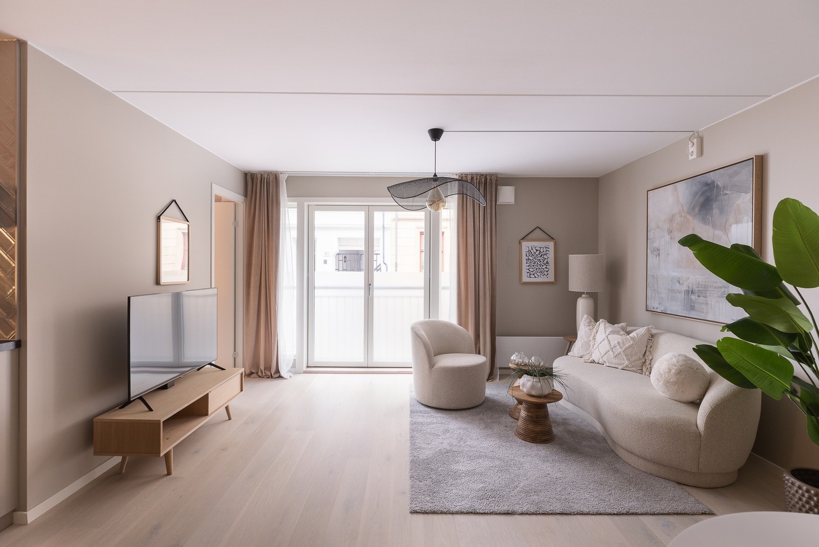 Stuen kan innredes med ulike soner for både egentid og sosialt samvær. Galleribilde