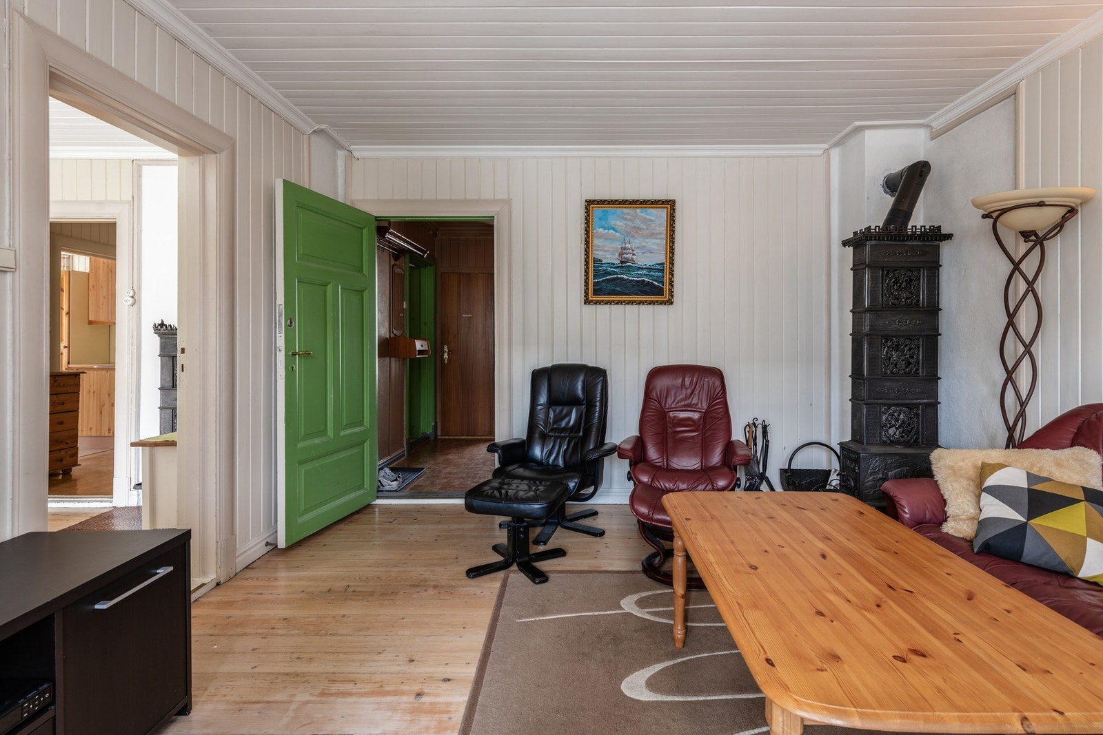 LEILIGHET 2: Stue Galleribilde